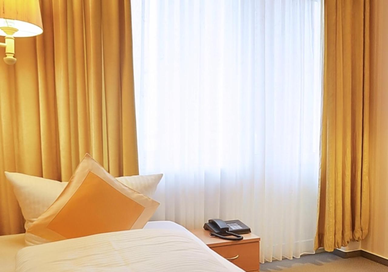 Single Room with Balcony photo 2