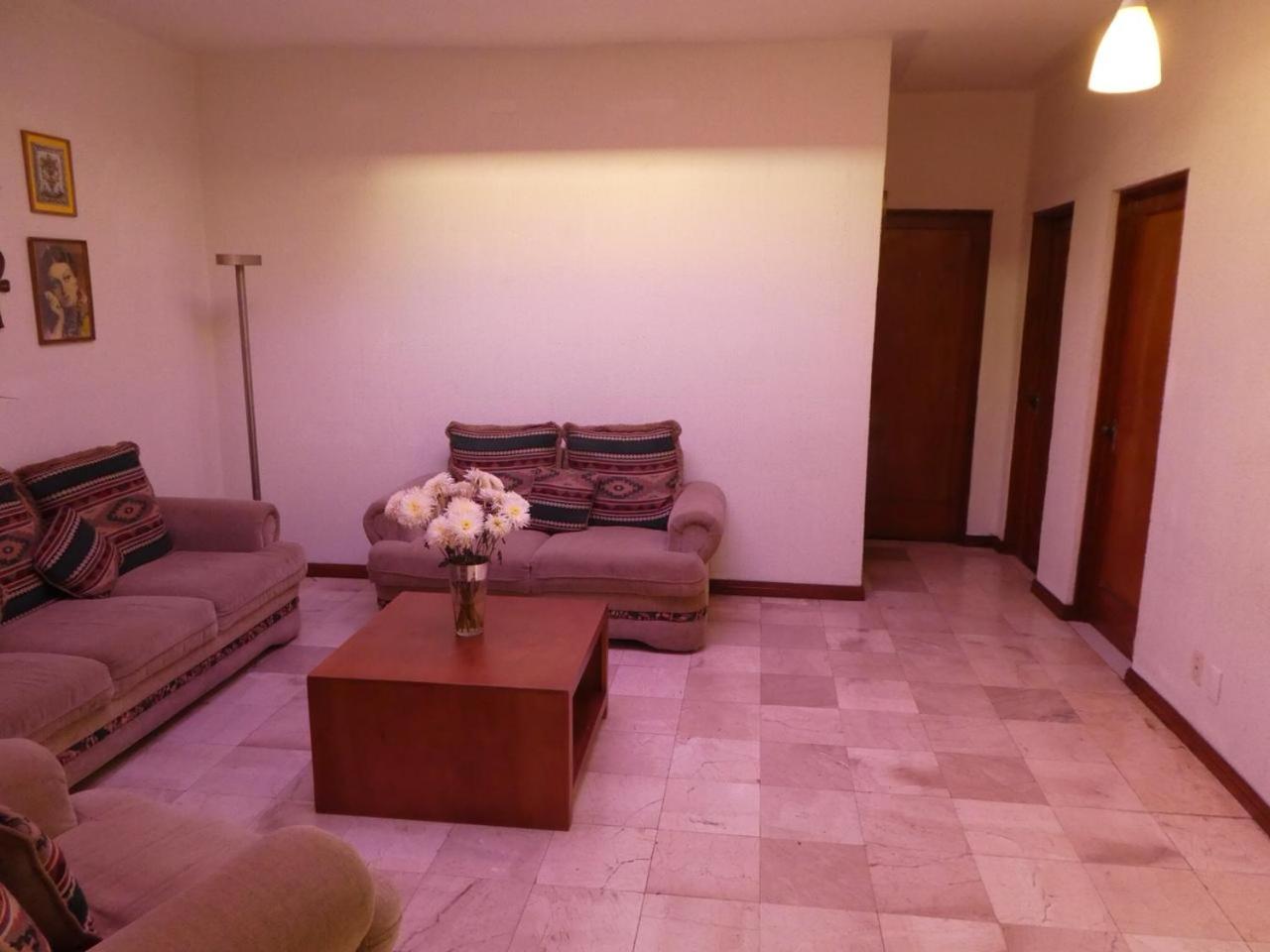 Double Room with Private Bathroom - Photo 11