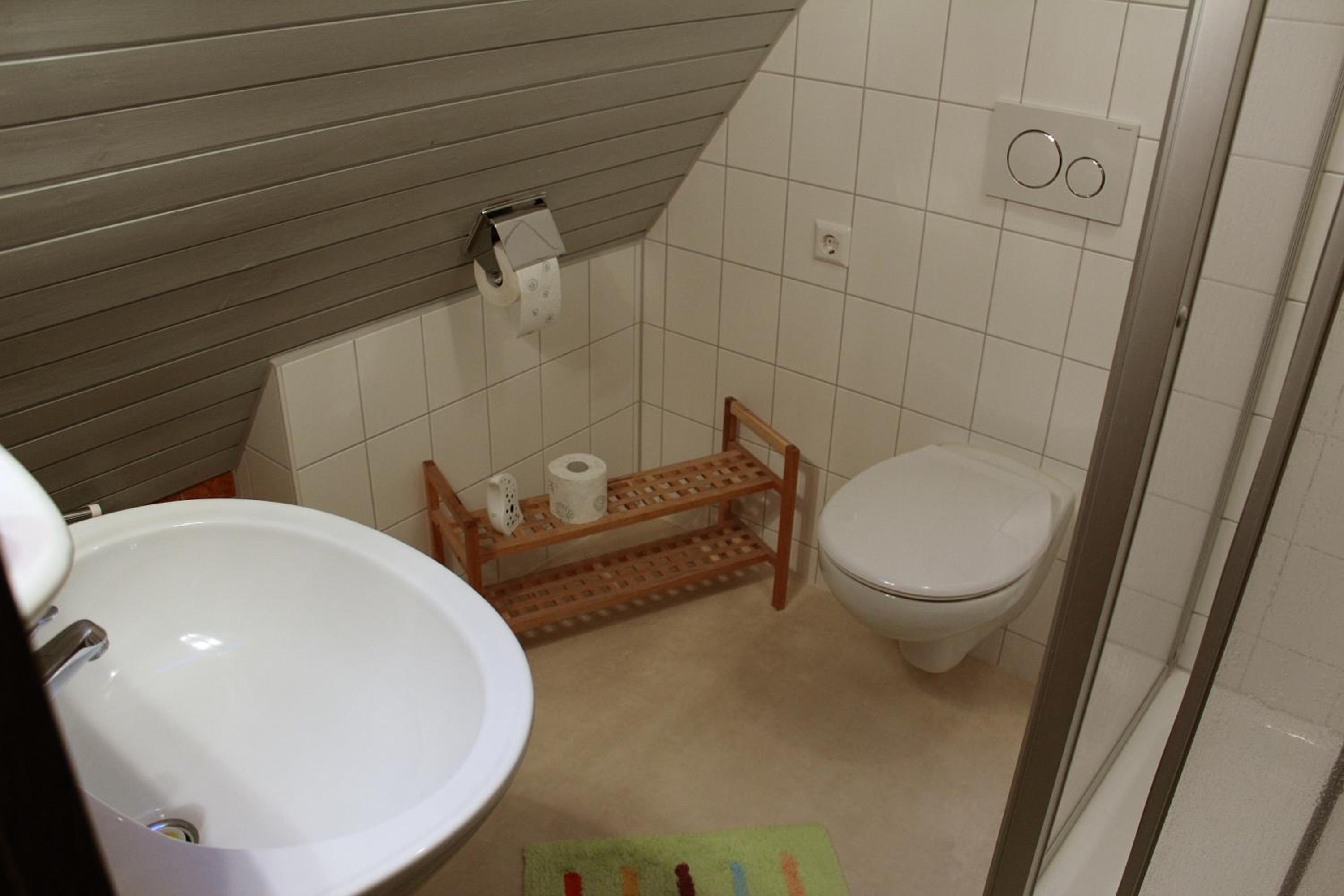 Twin Room with Shower photo 2