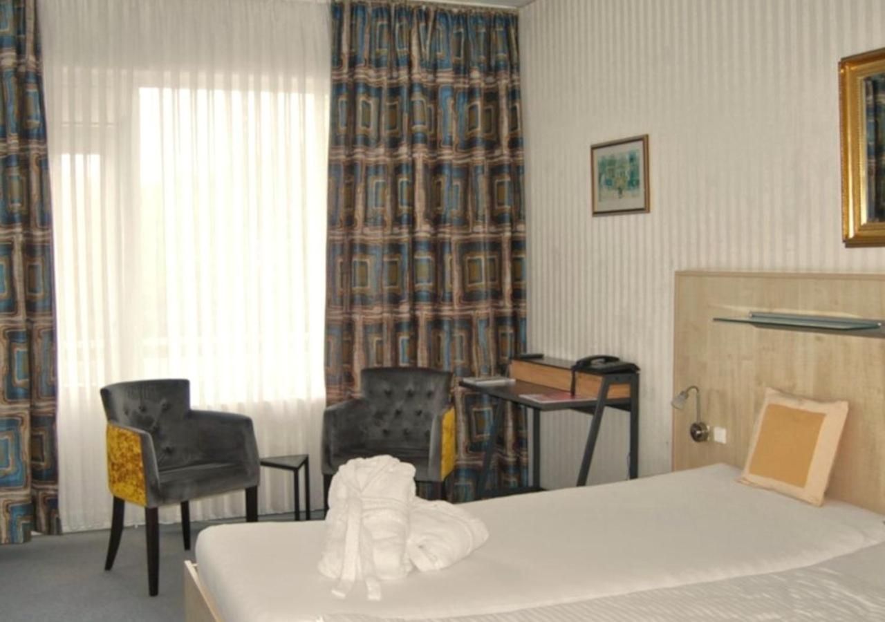 Small Double Room photo 2