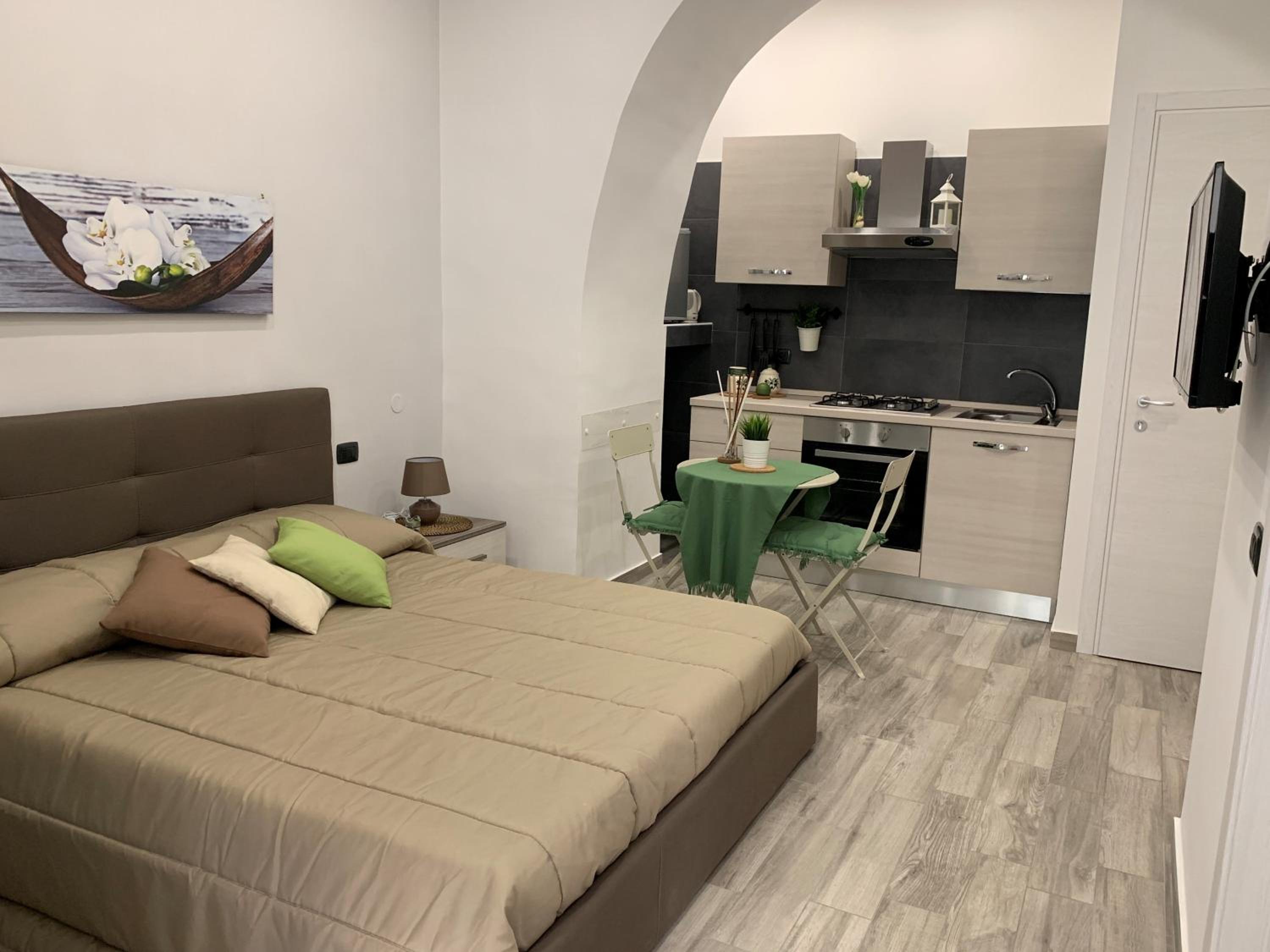 One-Bedroom Apartment