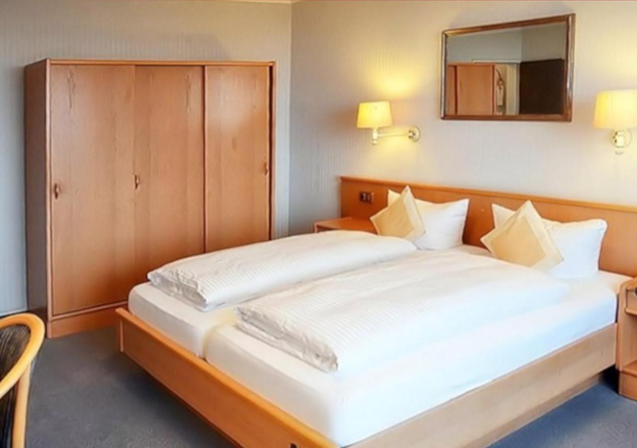 Double Room with Balcony - Photo 7