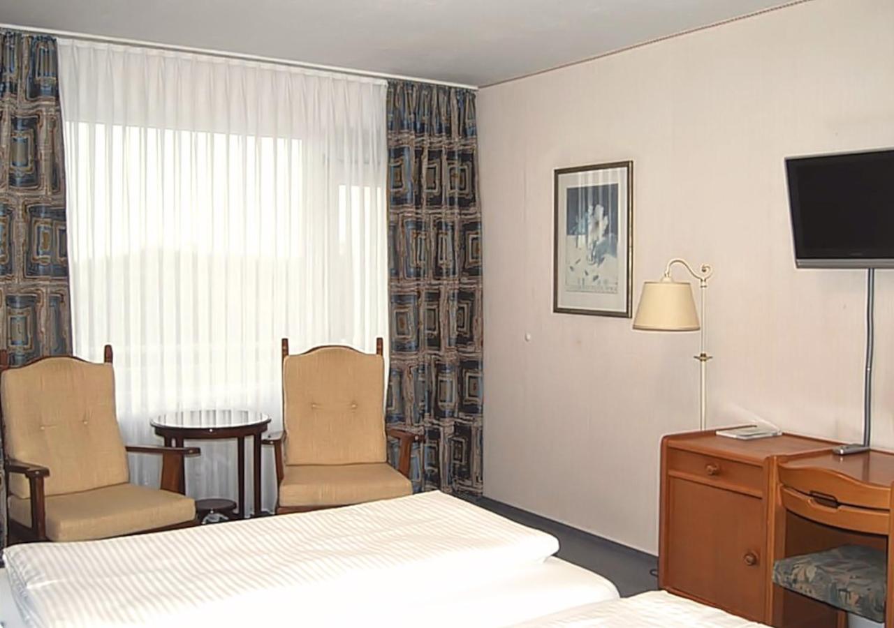 Double Room with Balcony - Photo 5