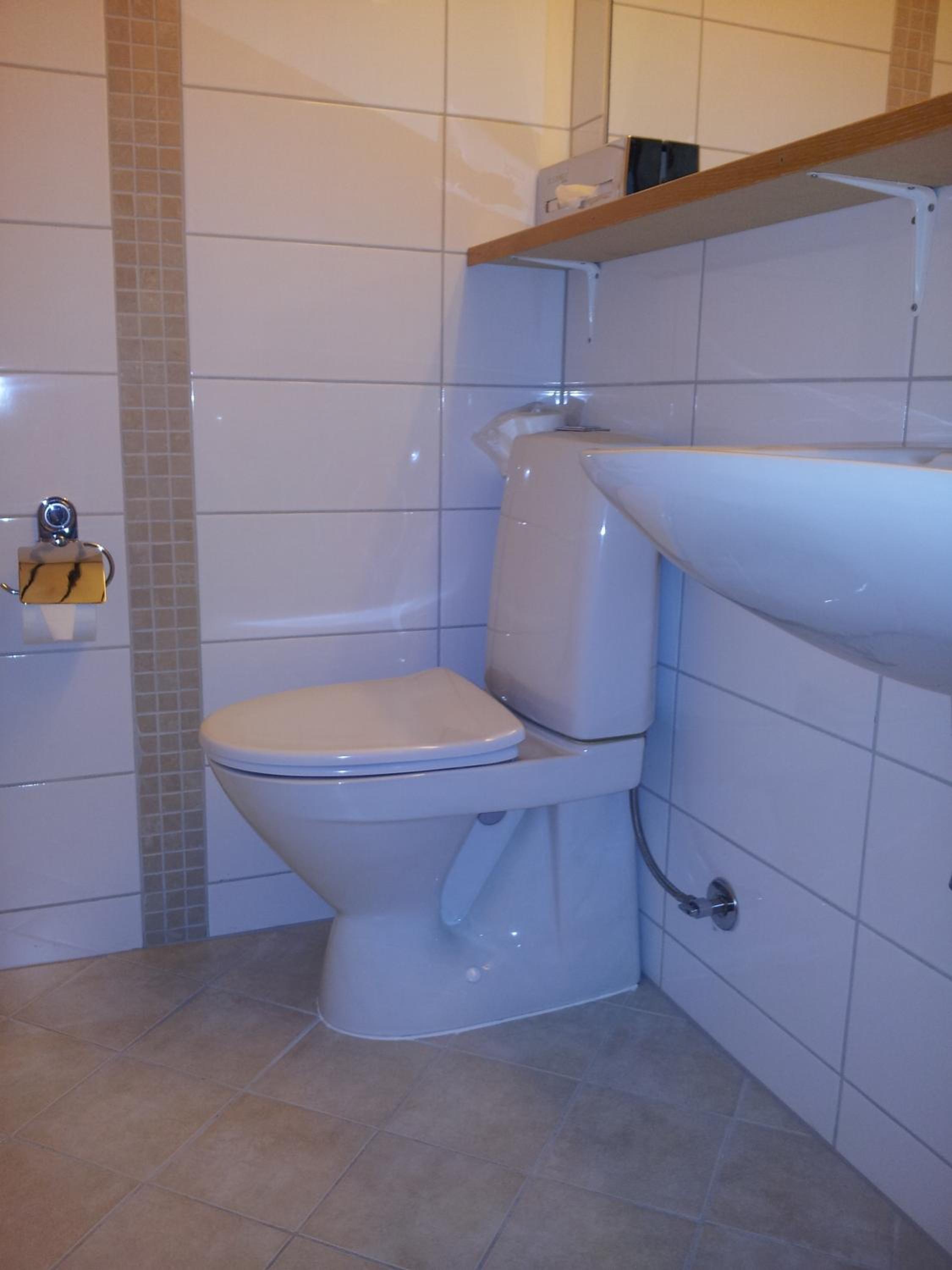 Standard Twin Room photo 3