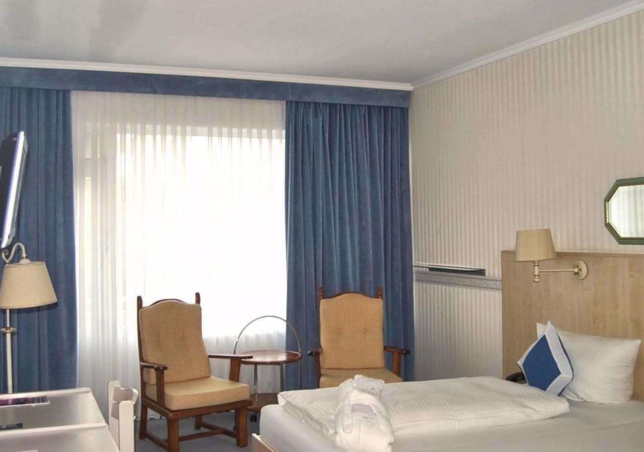 Double Room with Balcony - Photo 2