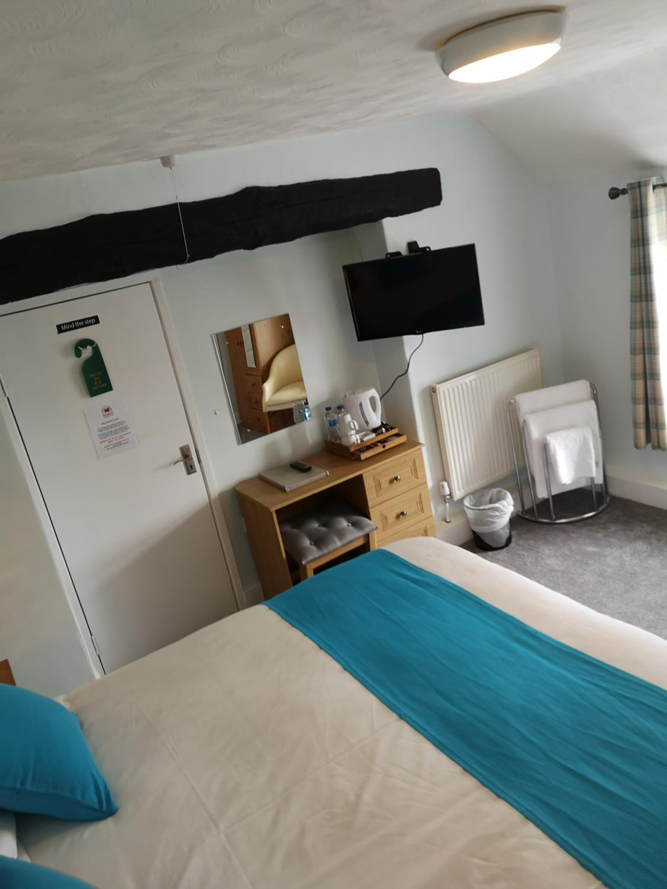 Double or Twin Room with Bathroom