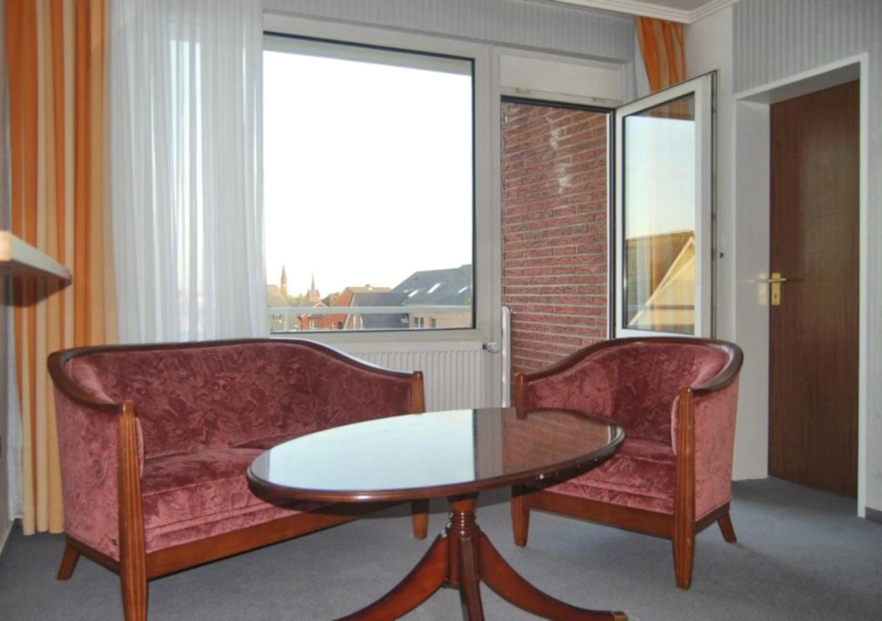 Large Double Room - Photo 4