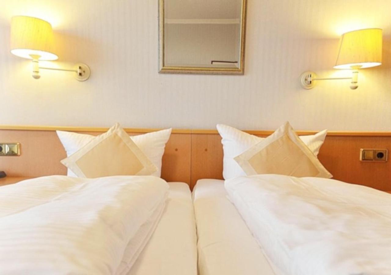 Double Room with Sea View - Photo 5