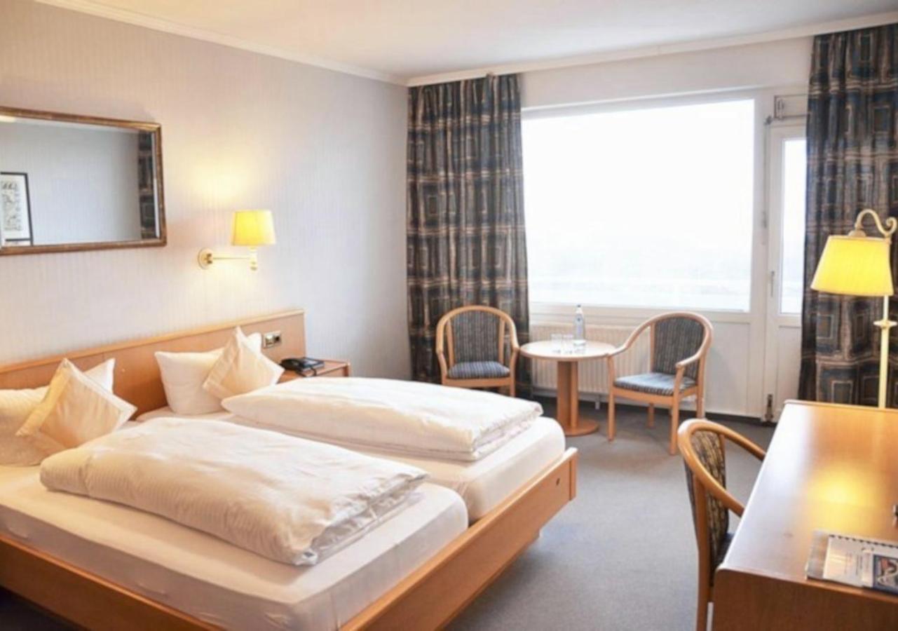 Double Room with Sea View - Photo 4