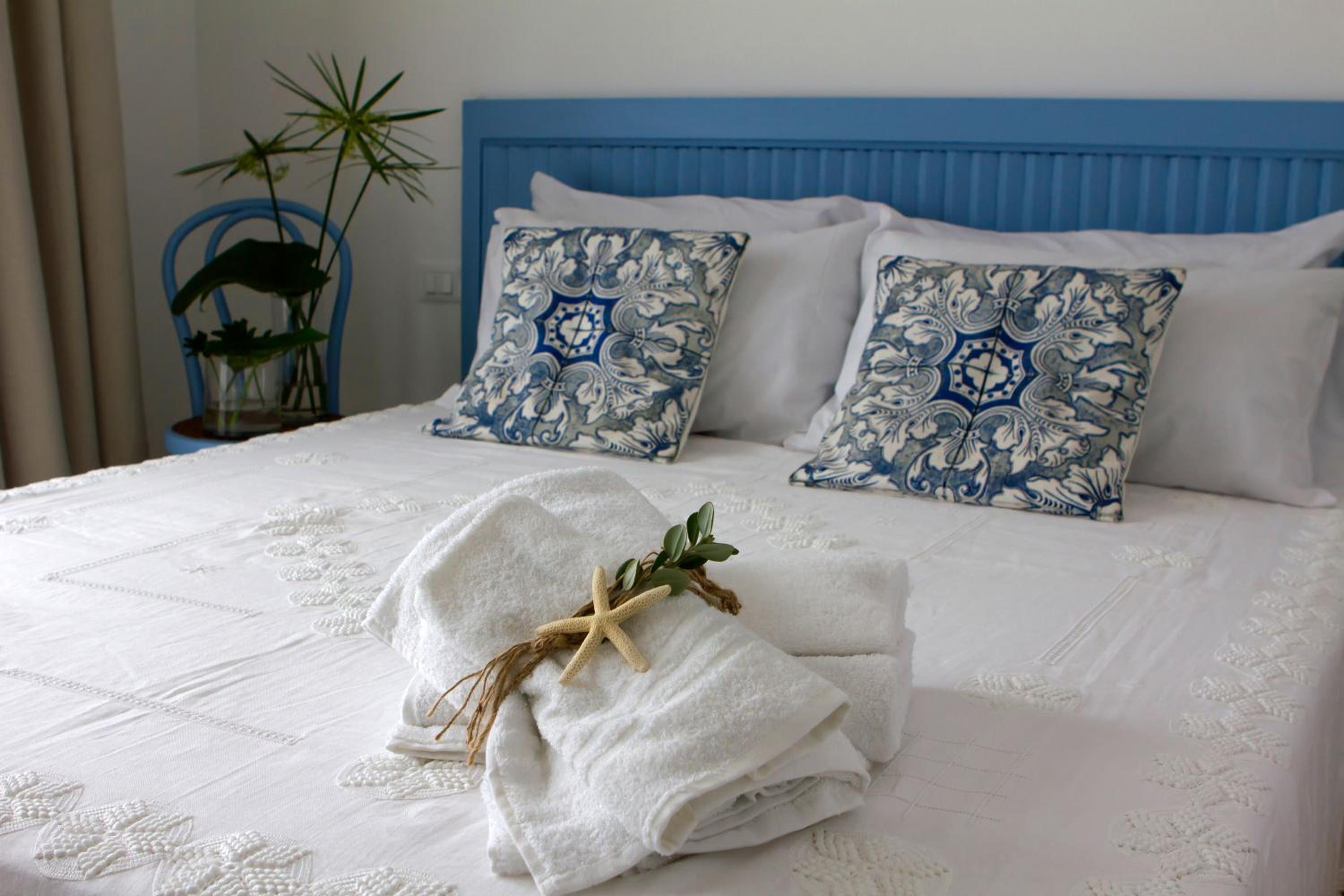 Deluxe Double Room with Balcony and Sea View photo 3