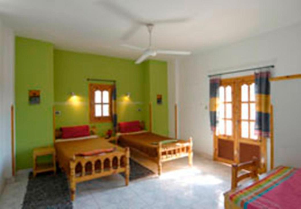Standard Double or Twin Room - Photo 16