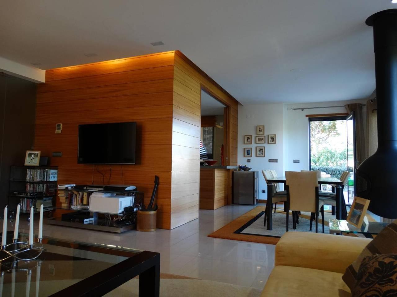 Three-Bedroom House photo 3