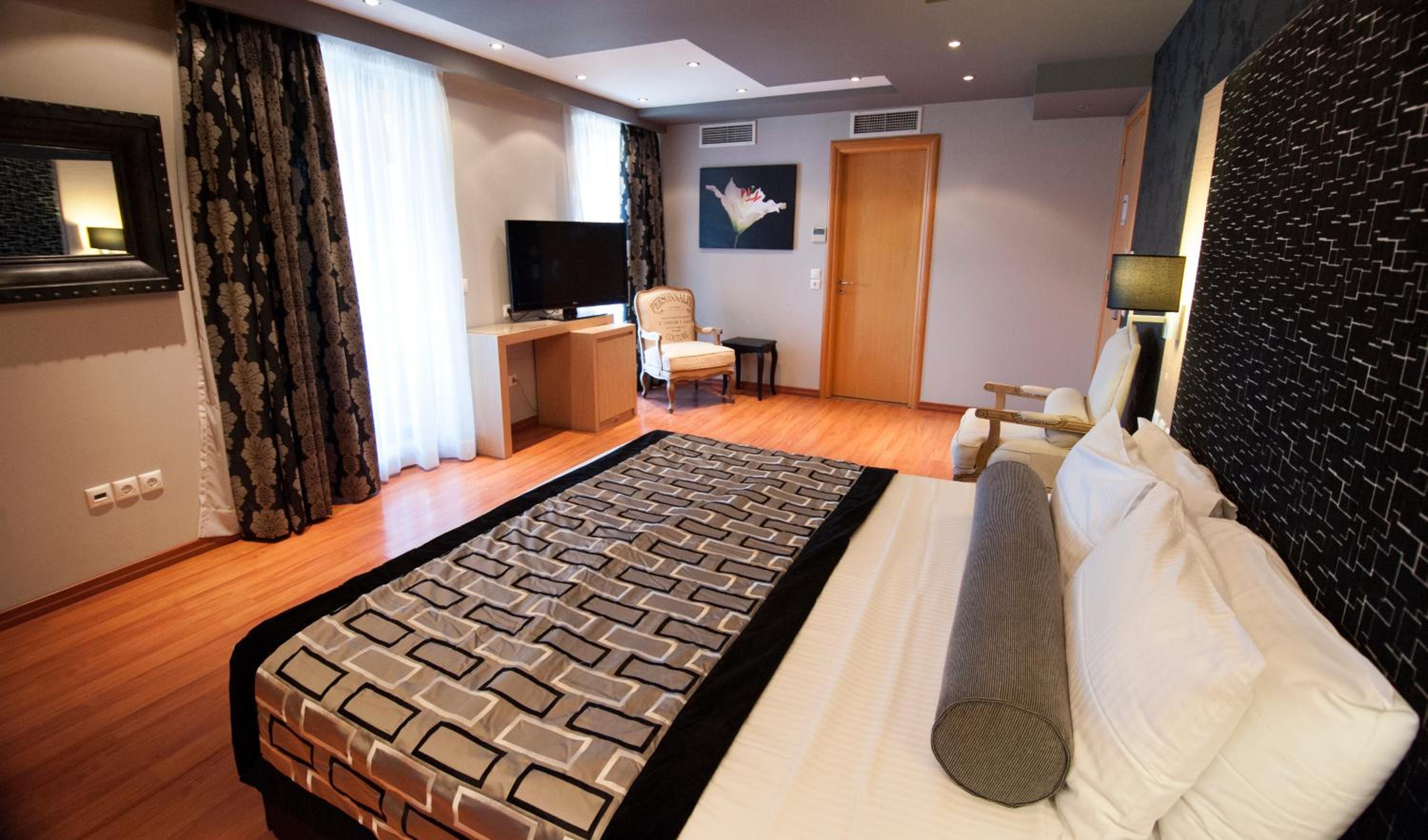 Suite With Partial Sea View