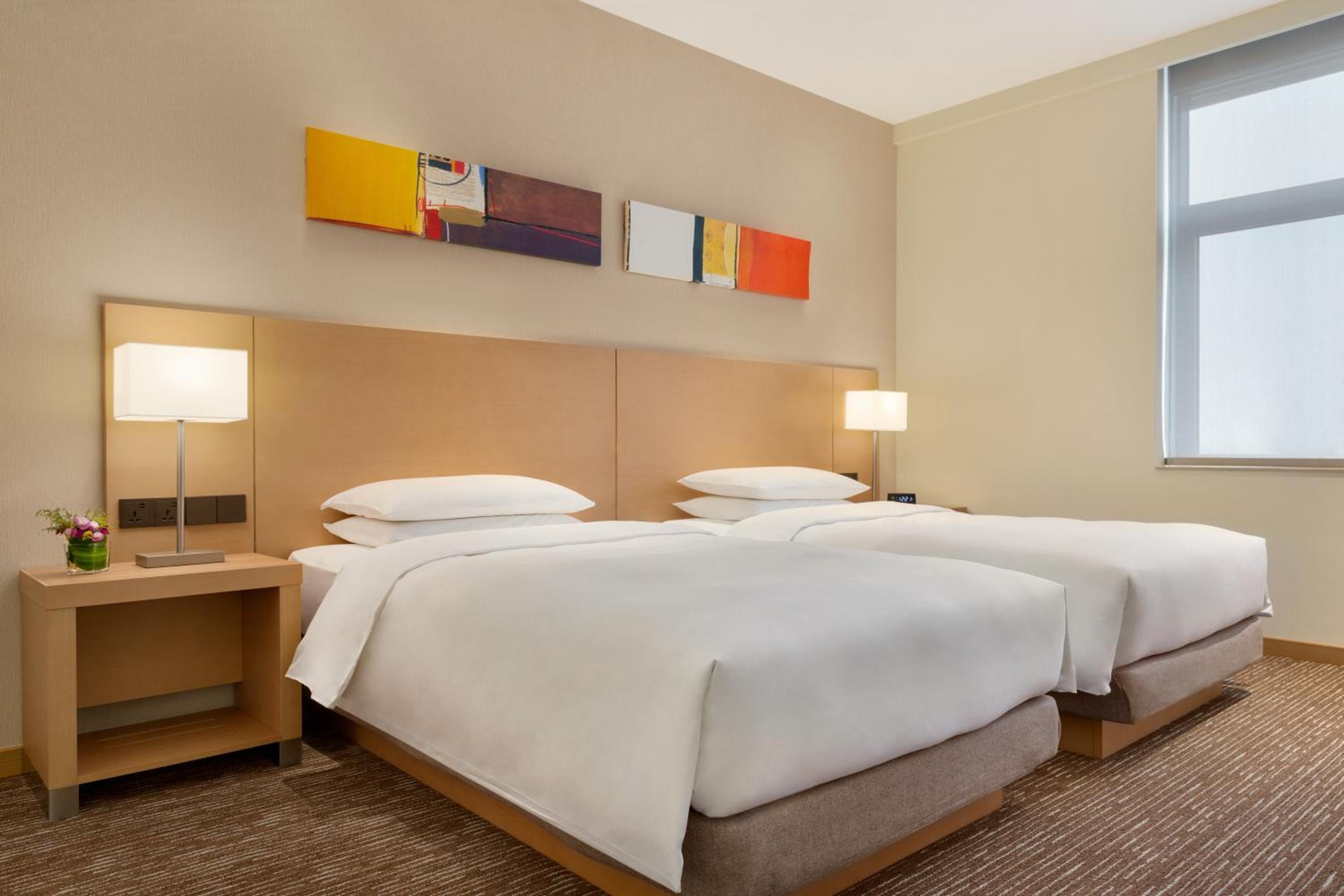 Twin Room - Photo 3