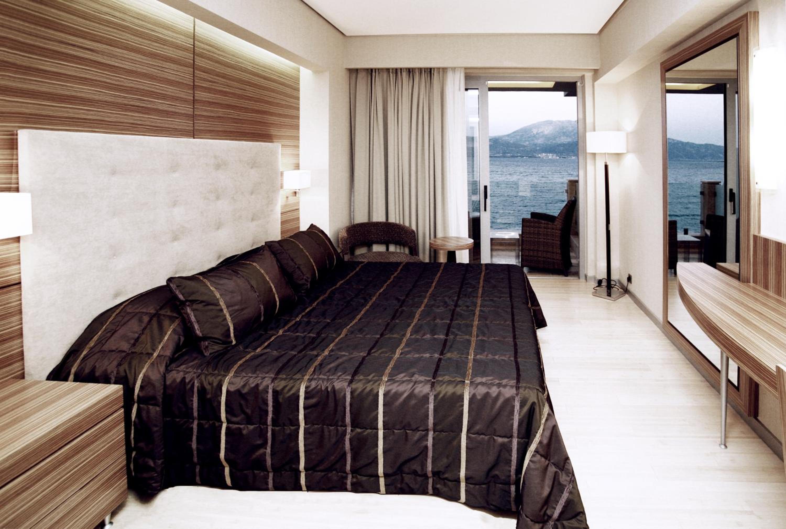 Superior Triple Room with Sea View - Photo 6