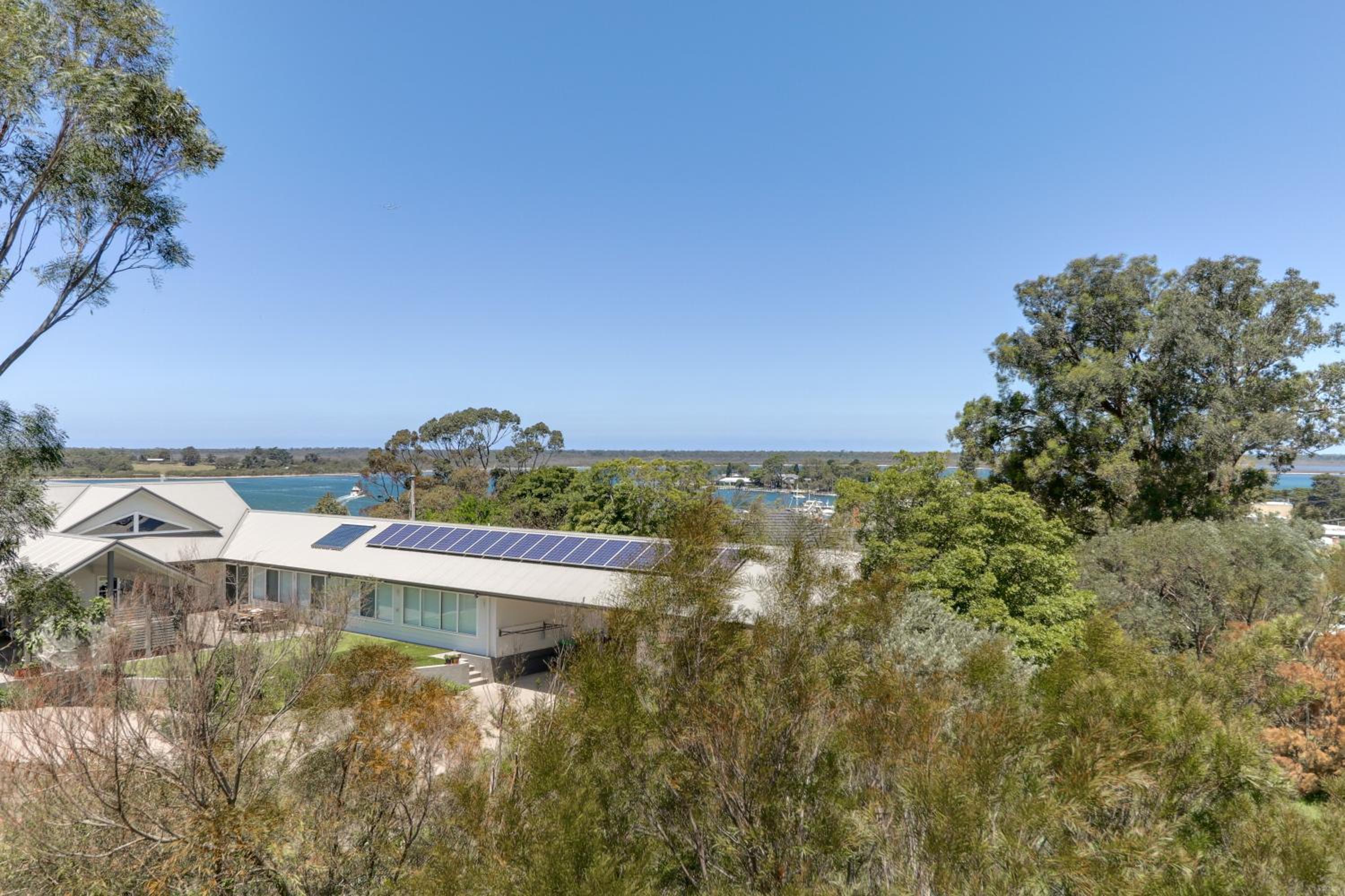 Four-Bedroom Vacation Home - Photo 16