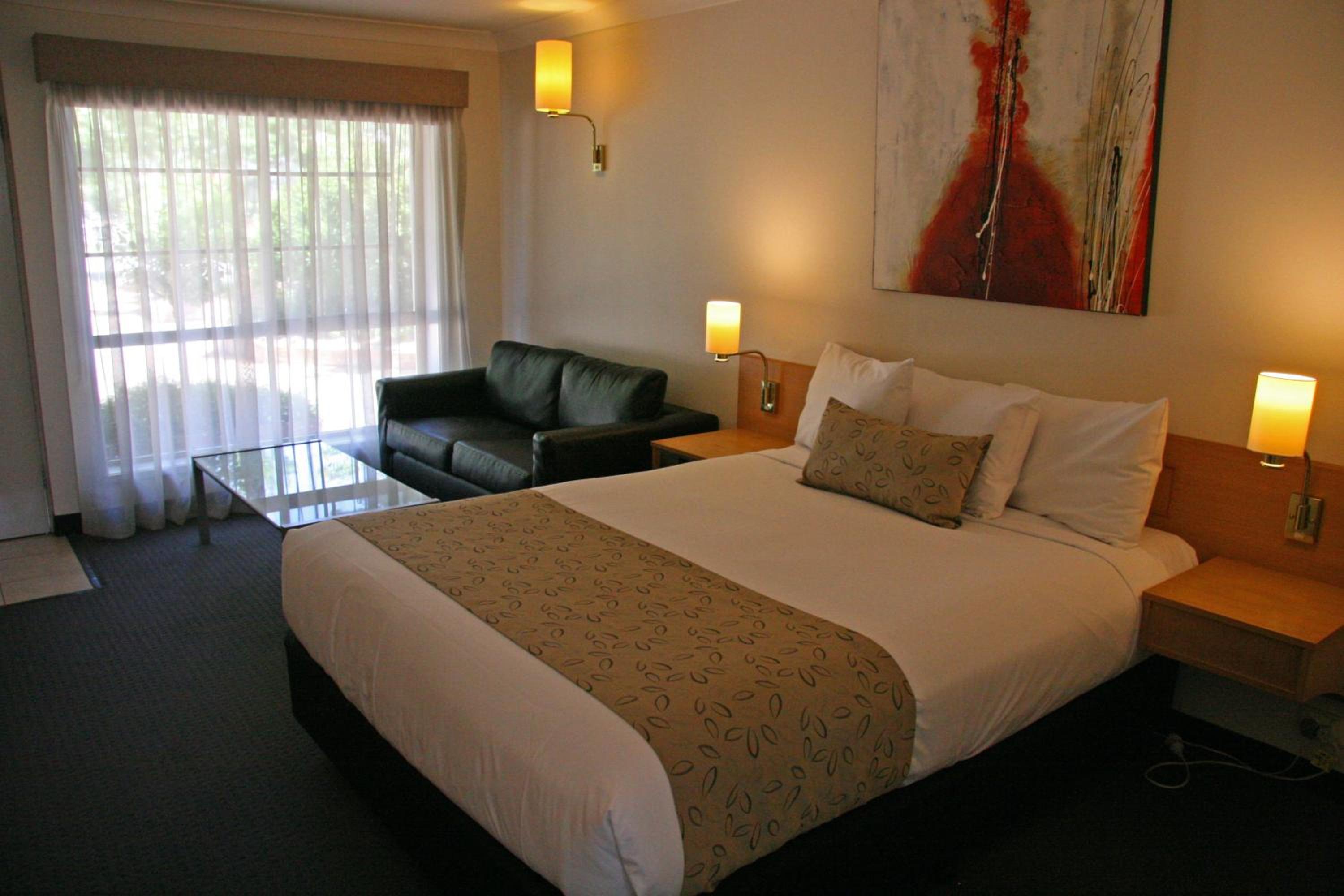 Suite with Spa Bath - Photo 5