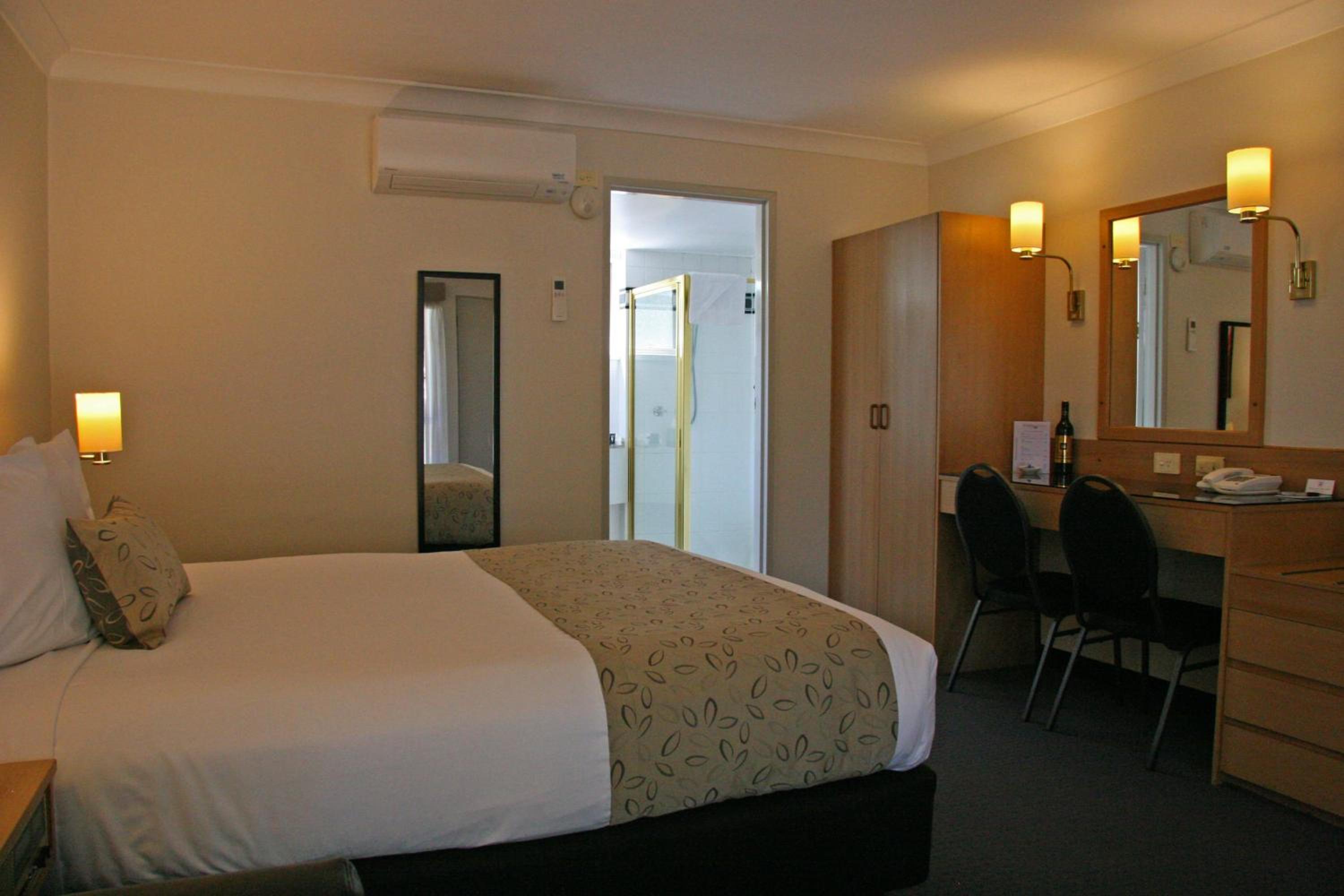 Executive Queen Room - Photo 5