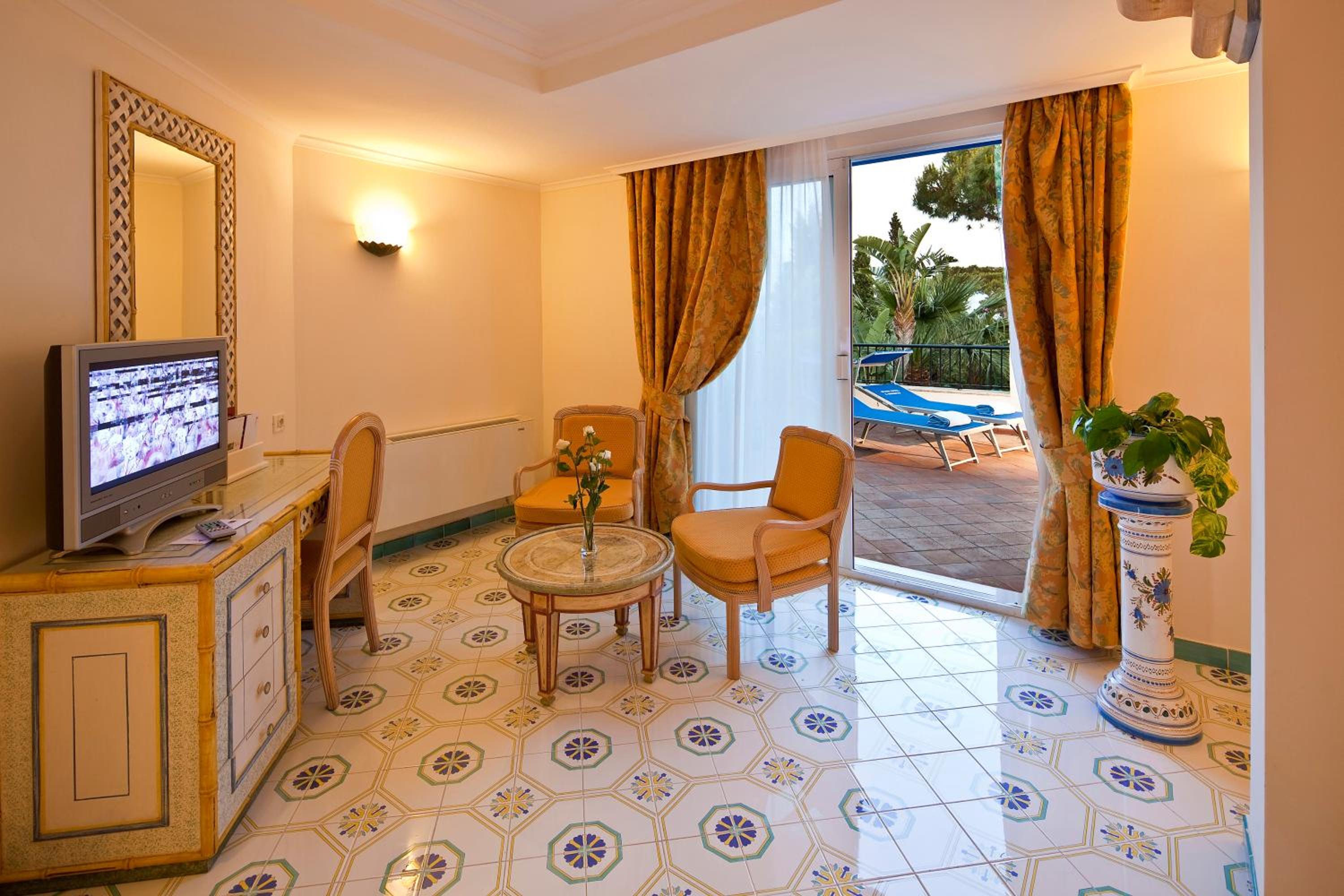 Superior Double or Twin Room with Terrace