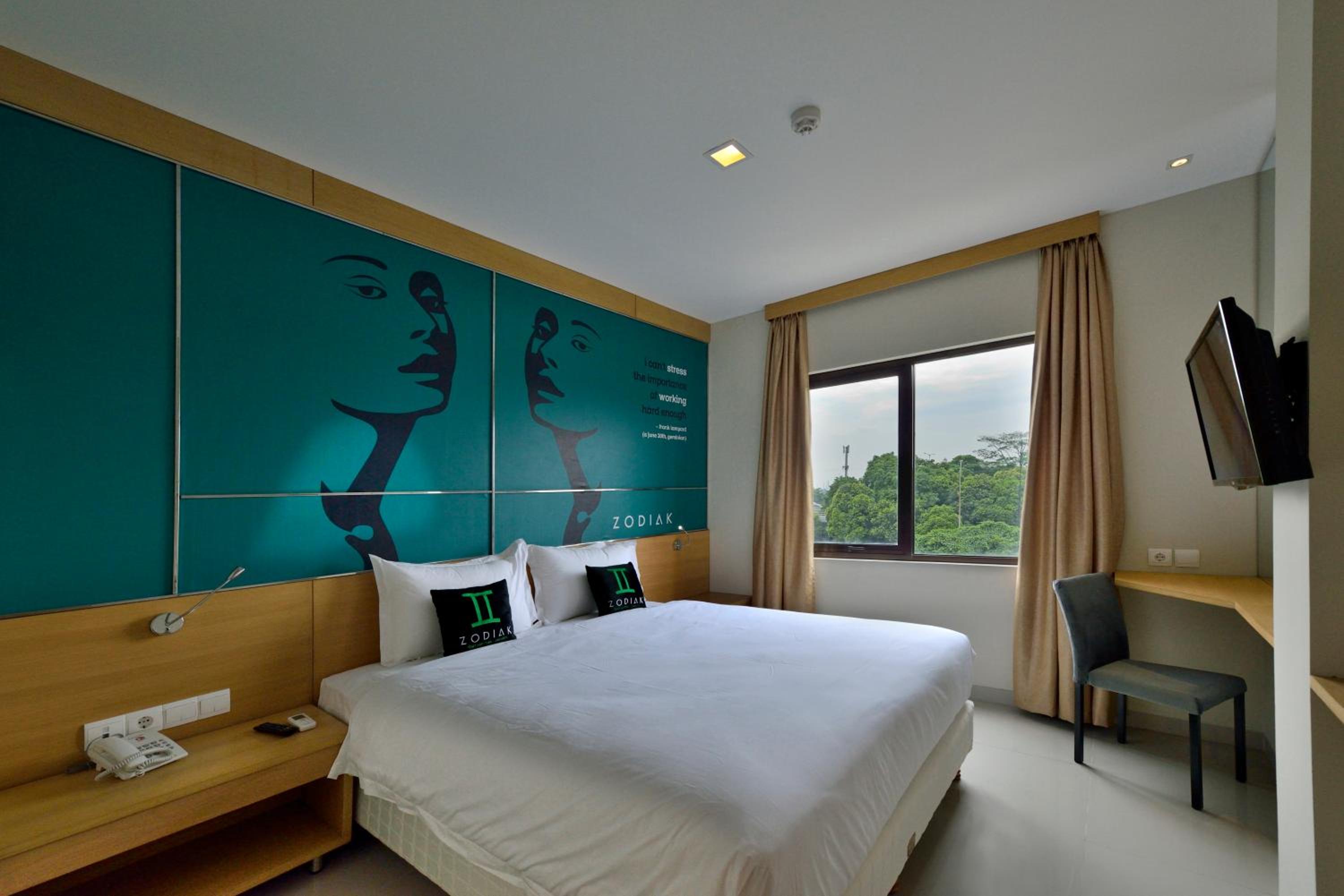 Superior King Room - Photo 1