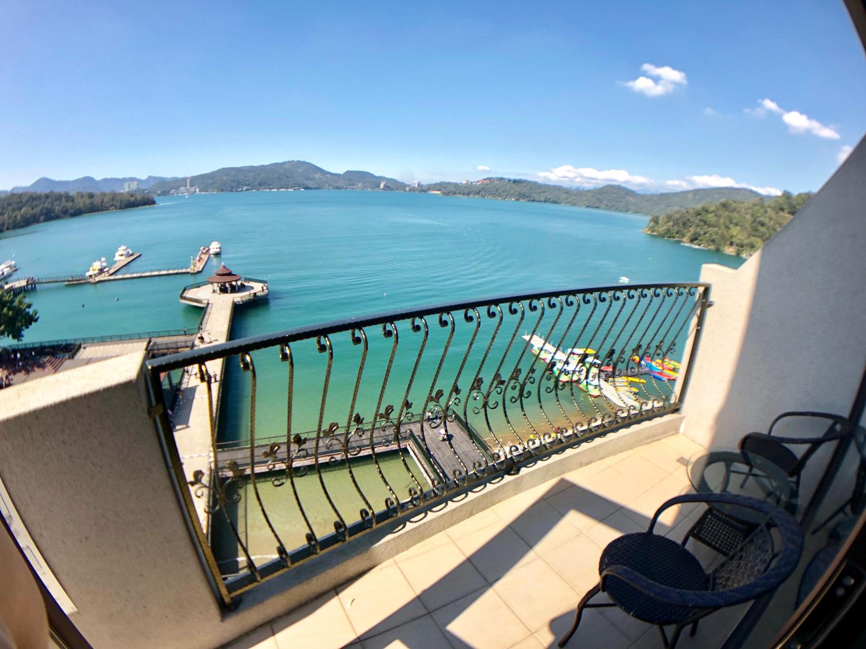Quadruple Room with Lake View - Upper Floor photo 2