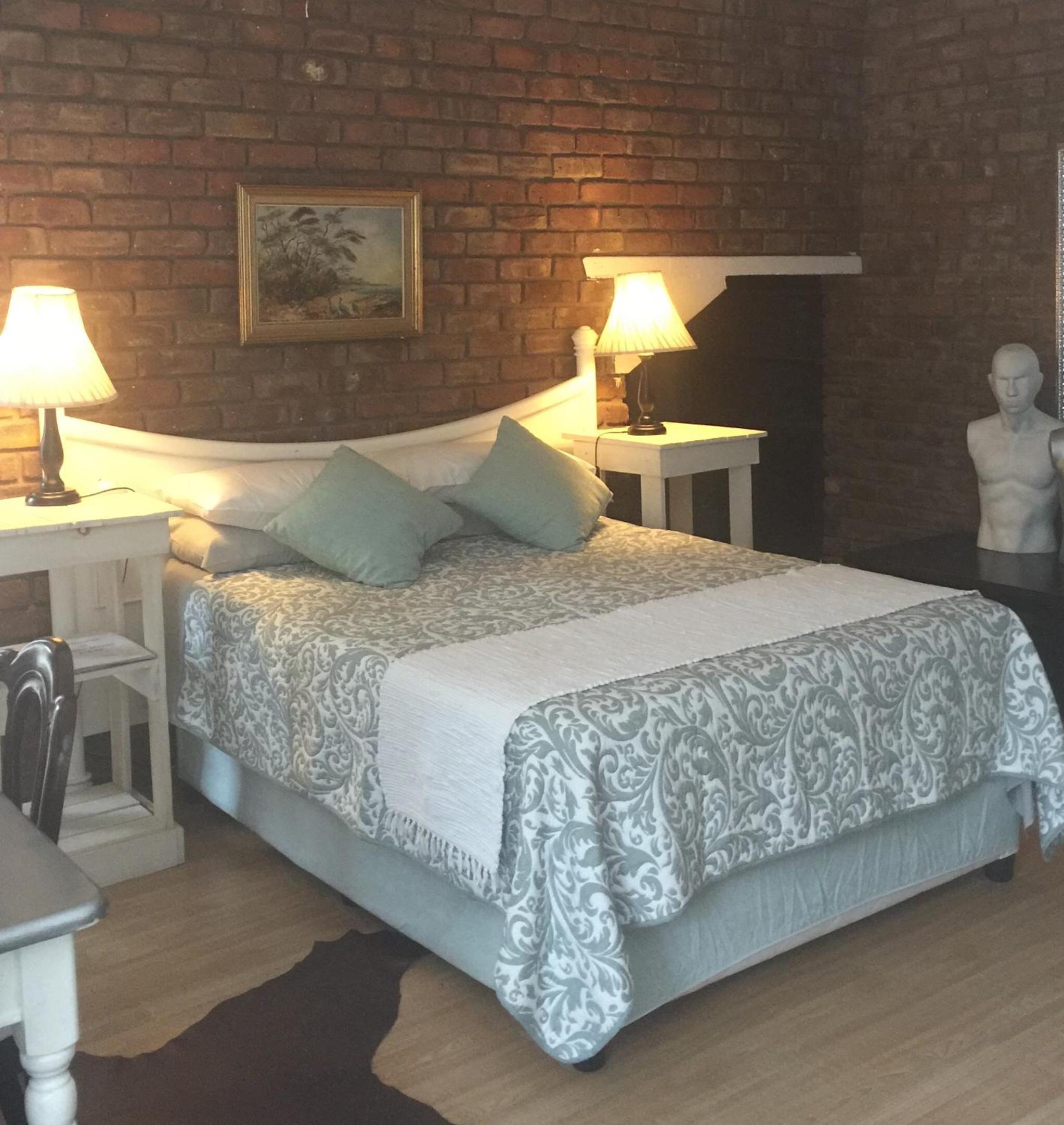Deluxe Double Room with Extra Bed - Photo 9