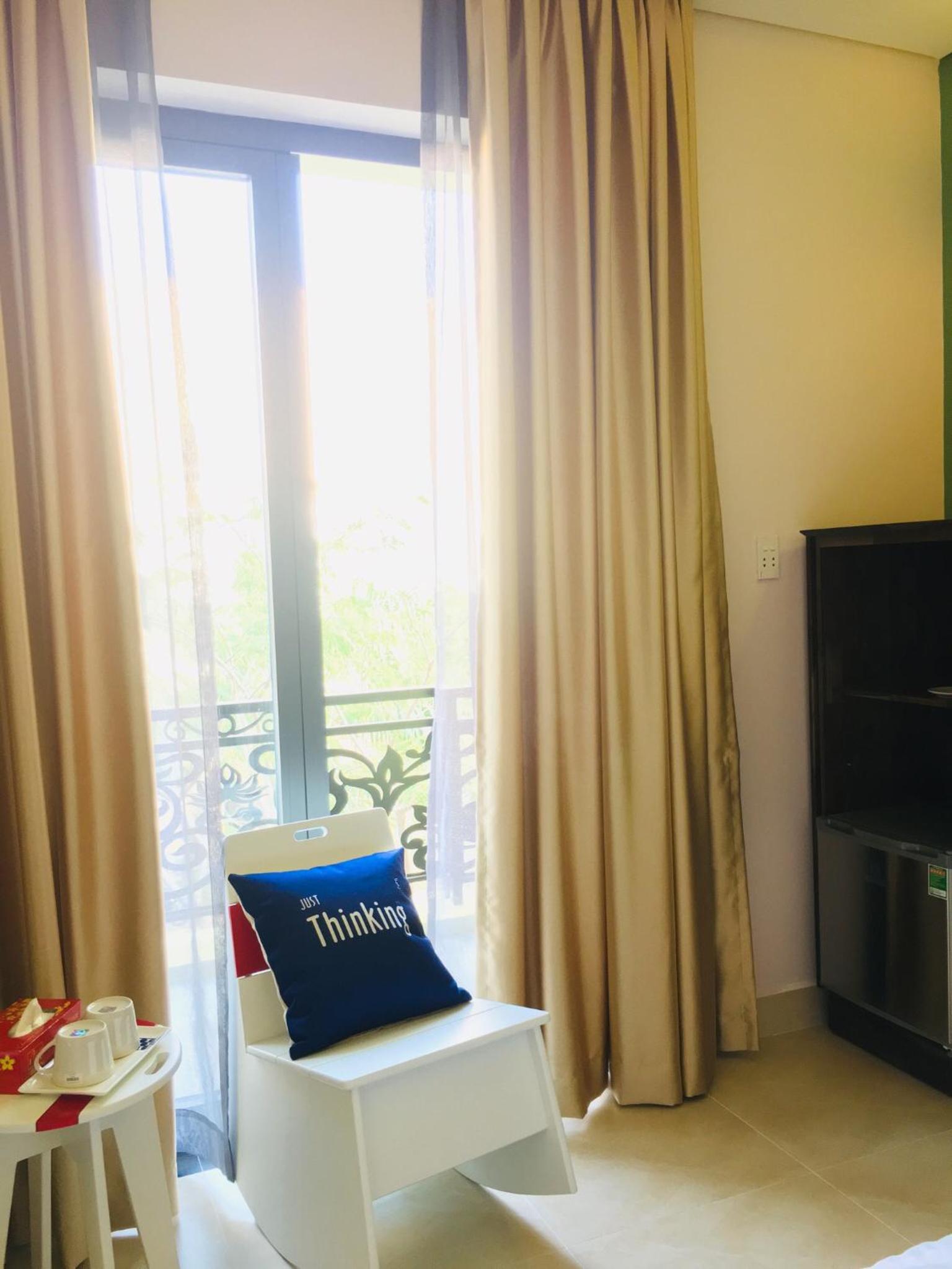 Deluxe Double Room with Balcony photo 2