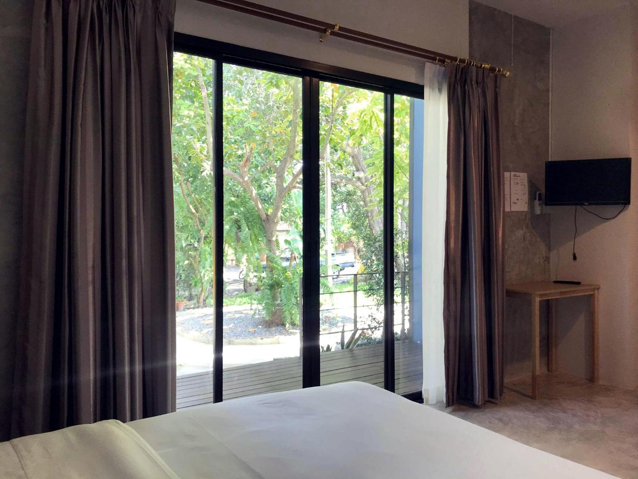 Double Room with Balcony - Photo 22