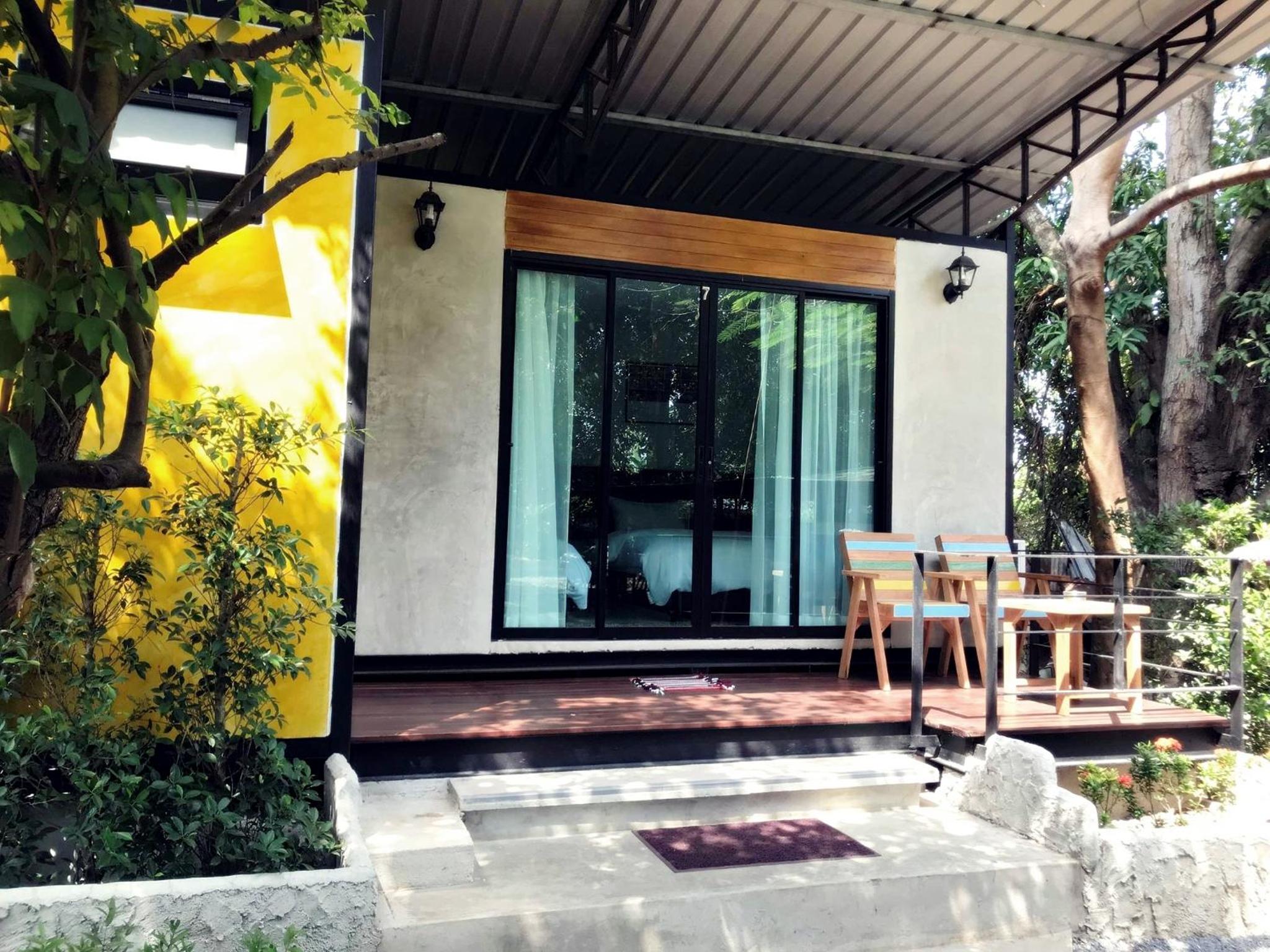 Standard Twin Room with Garden View - Photo 6