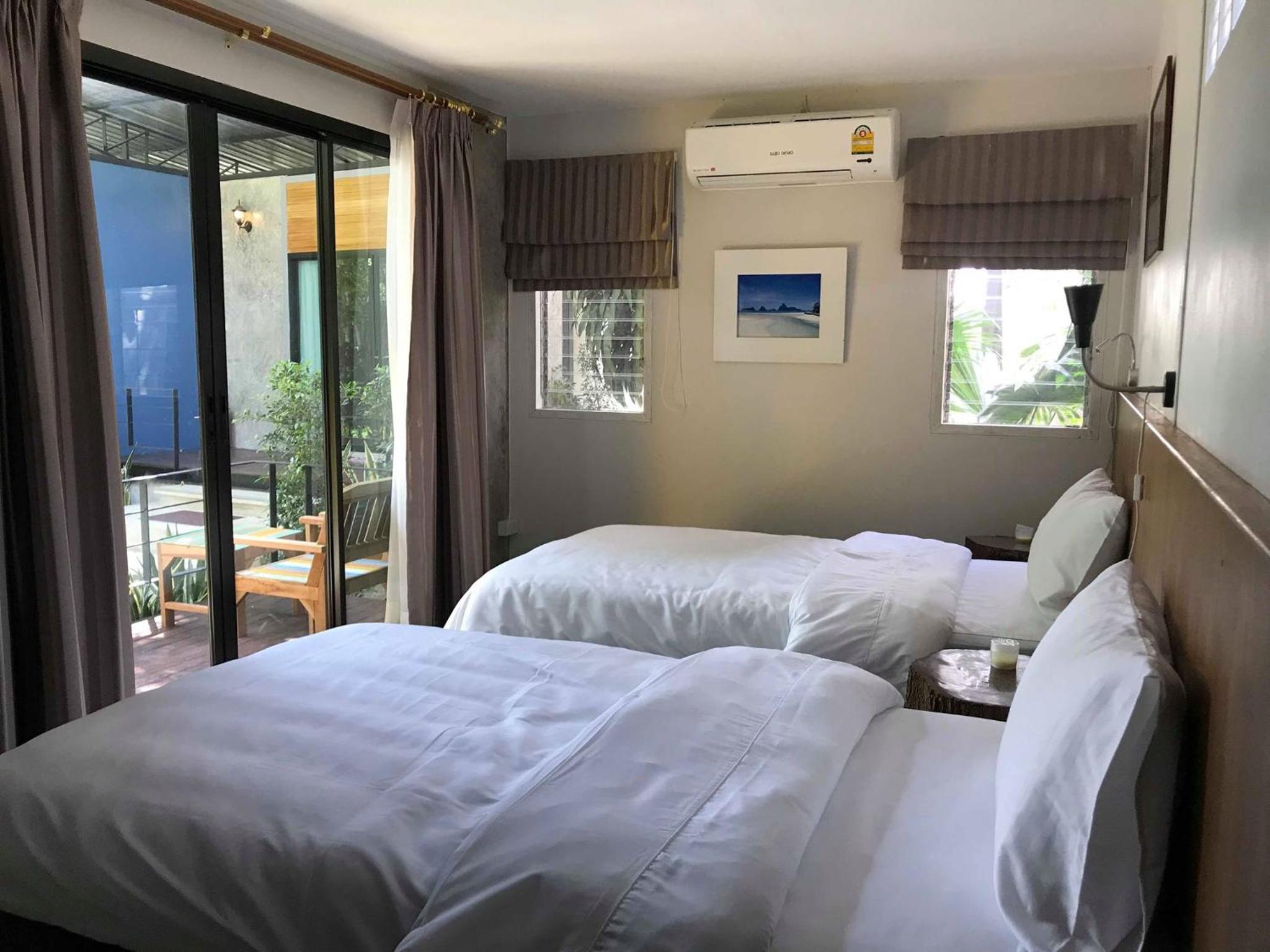 Standard Twin Room with Garden View - Photo 15