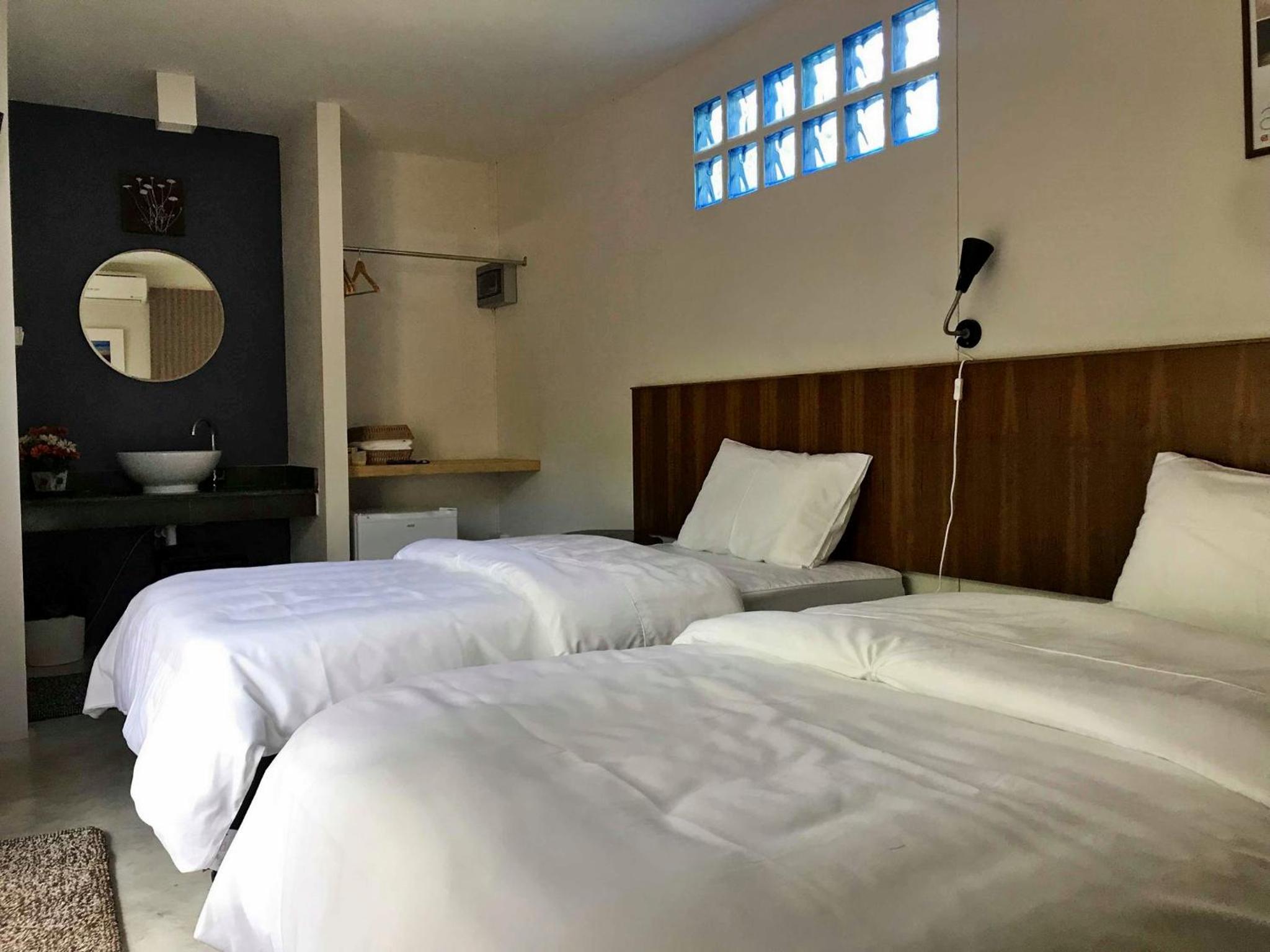 Standard Twin Room with Garden View - Photo 3