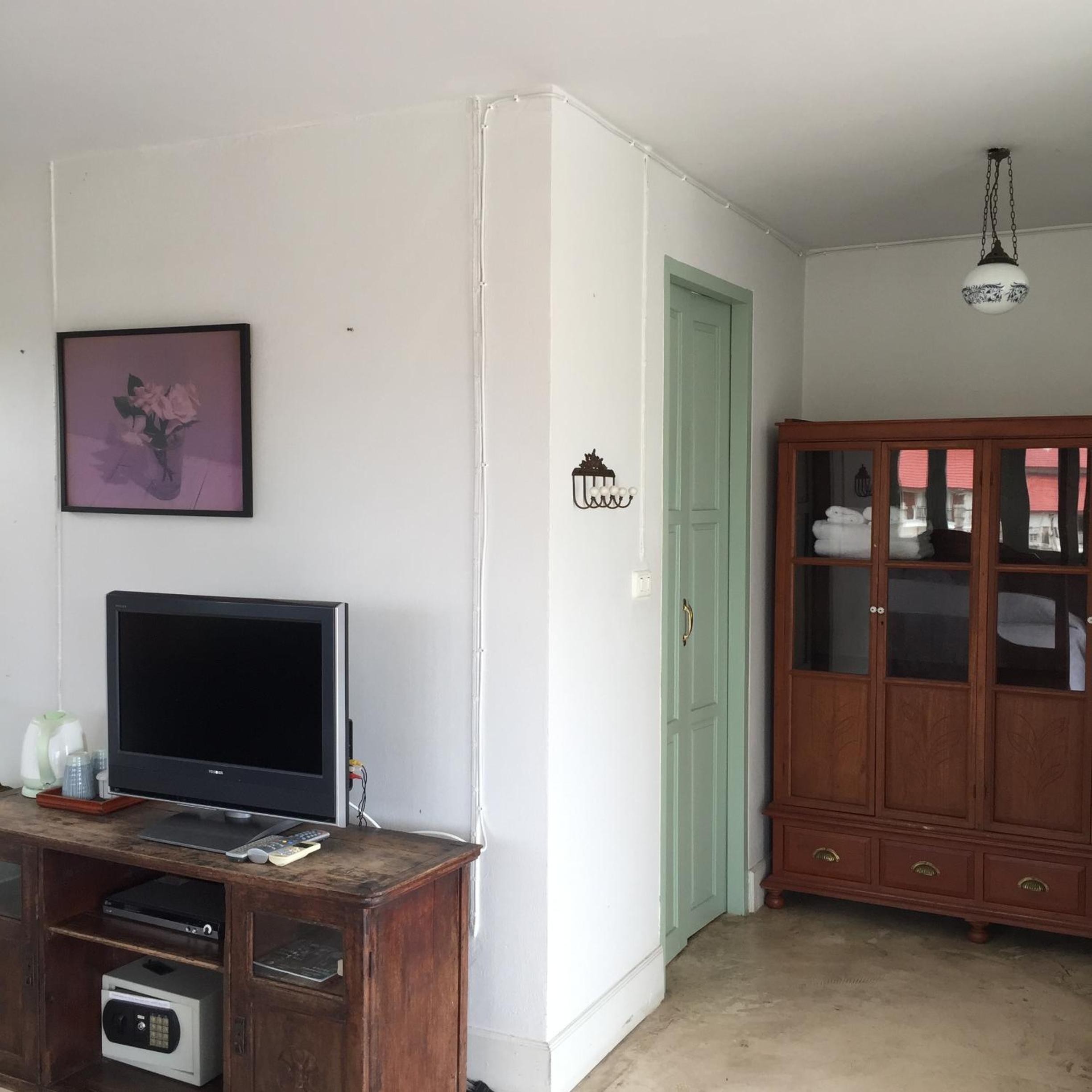 Deluxe Double Room with Balcony - Photo 42