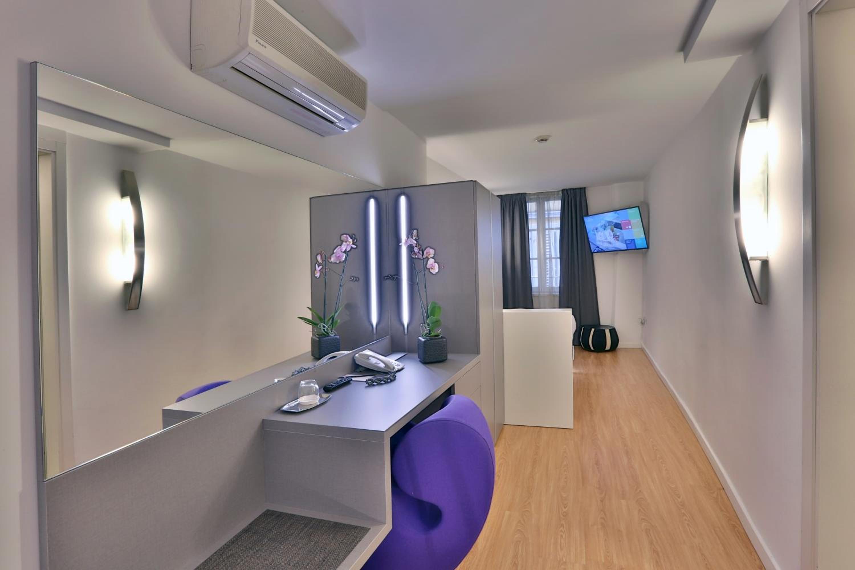 Single Room photo 2