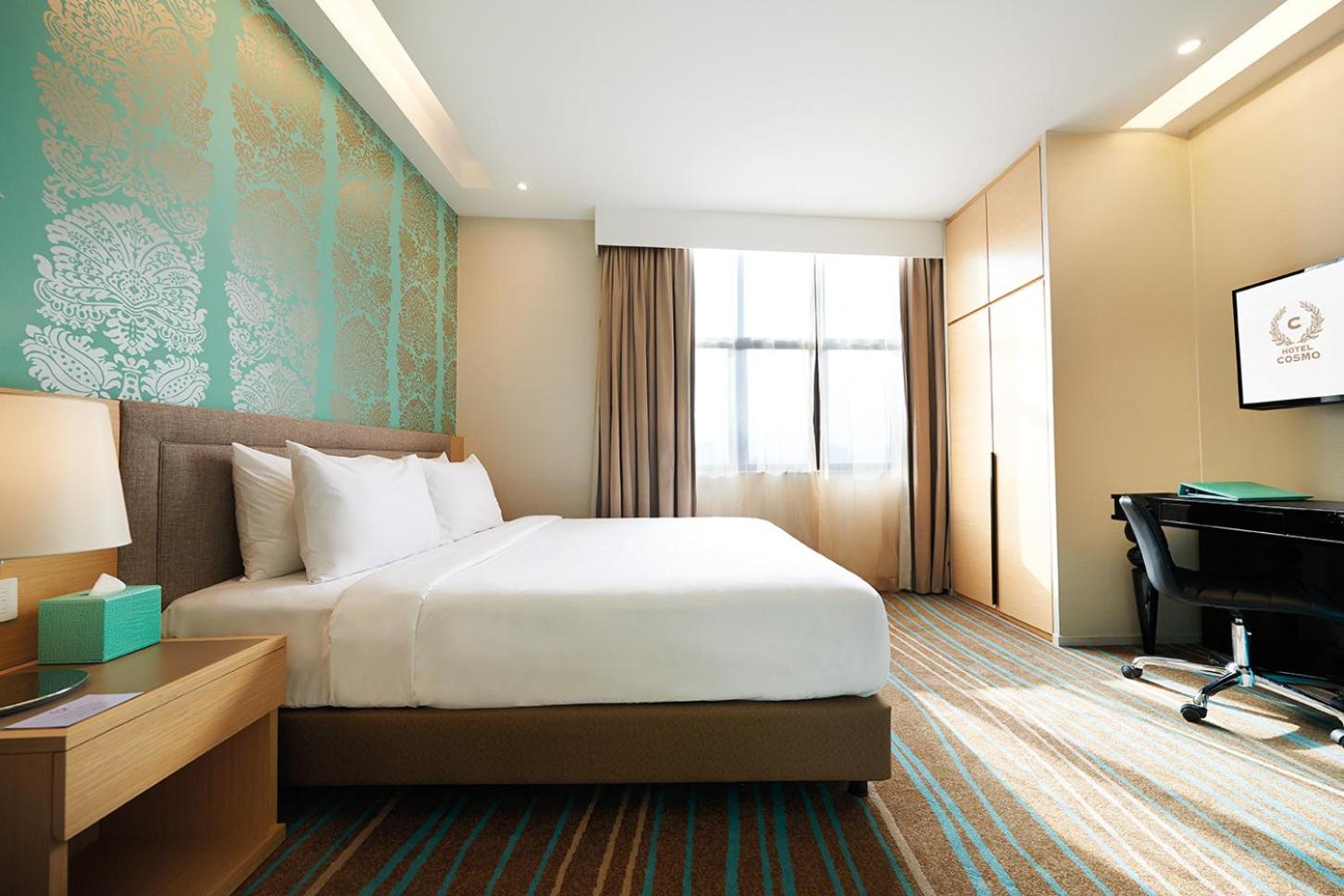 Deluxe King Room photo 3
