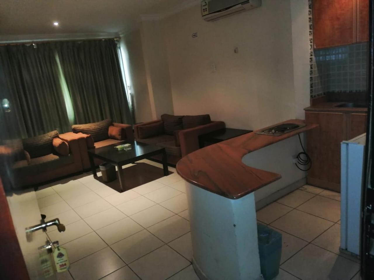 One-Bedroom Suite photo 2