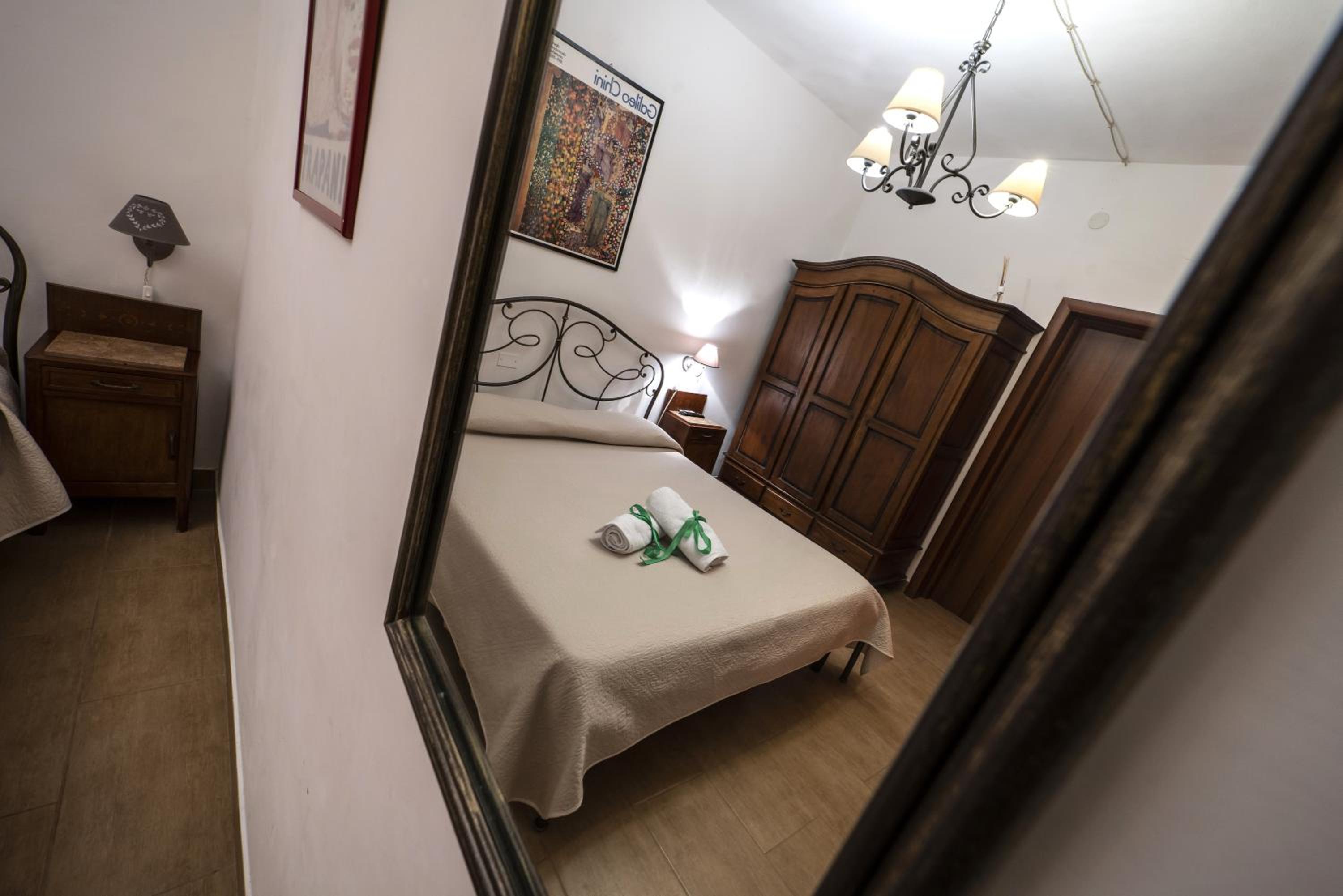 One-Bedroom Apartment (2 Adults) - Annex