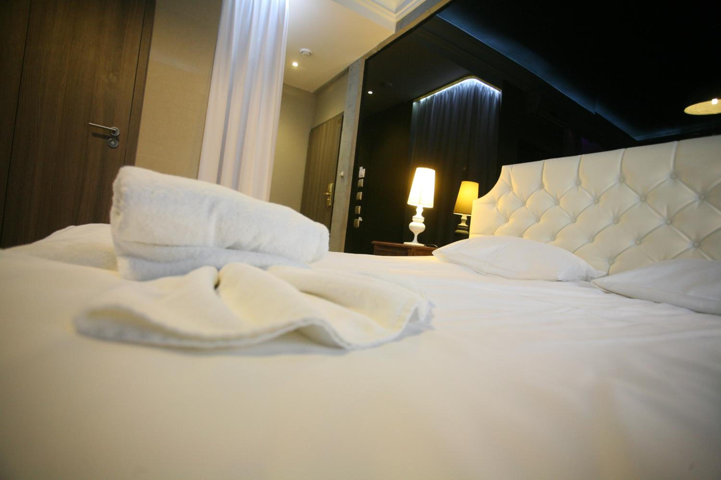 Double Room - Photo 20