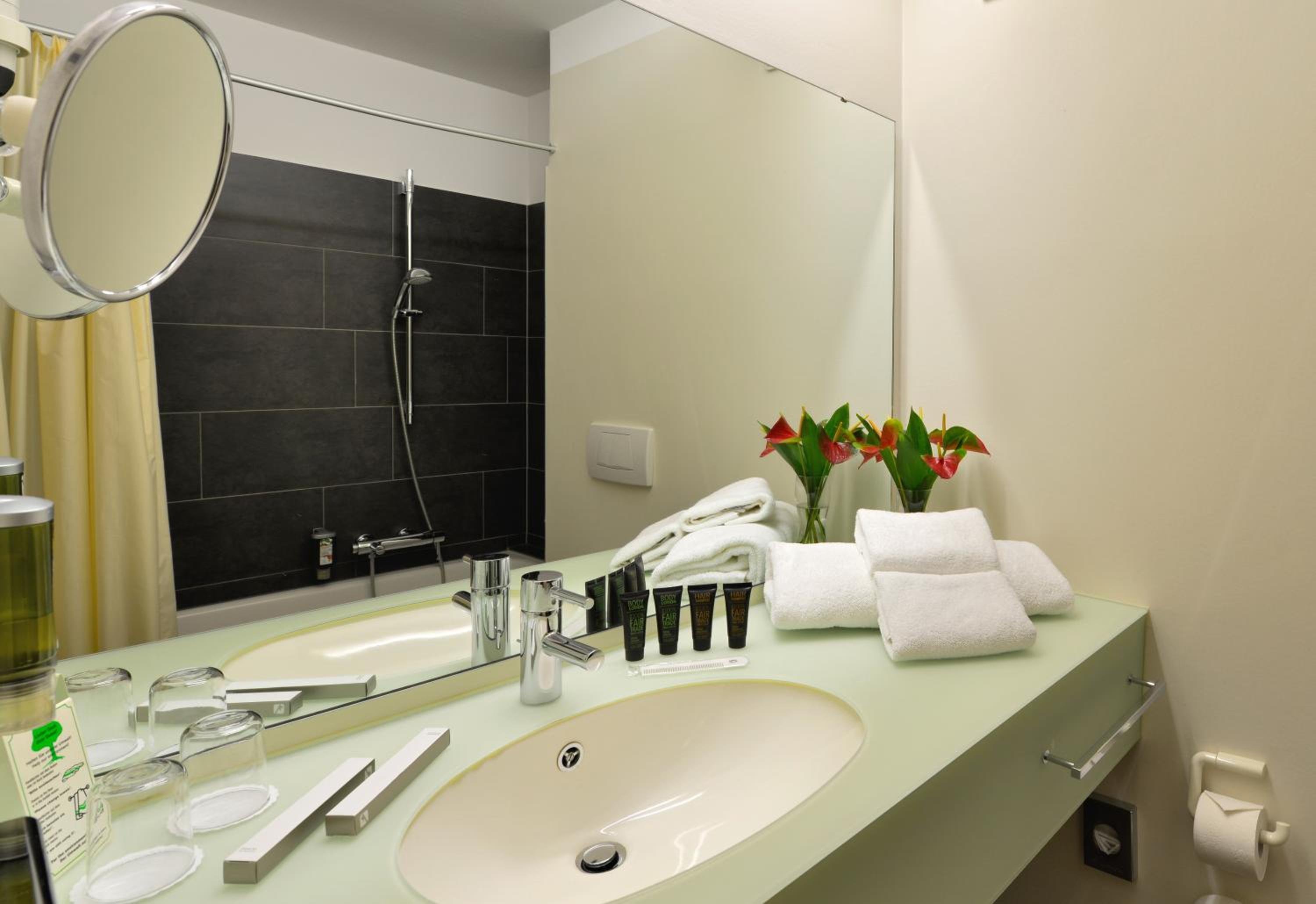 Standard Twin Room photo 2