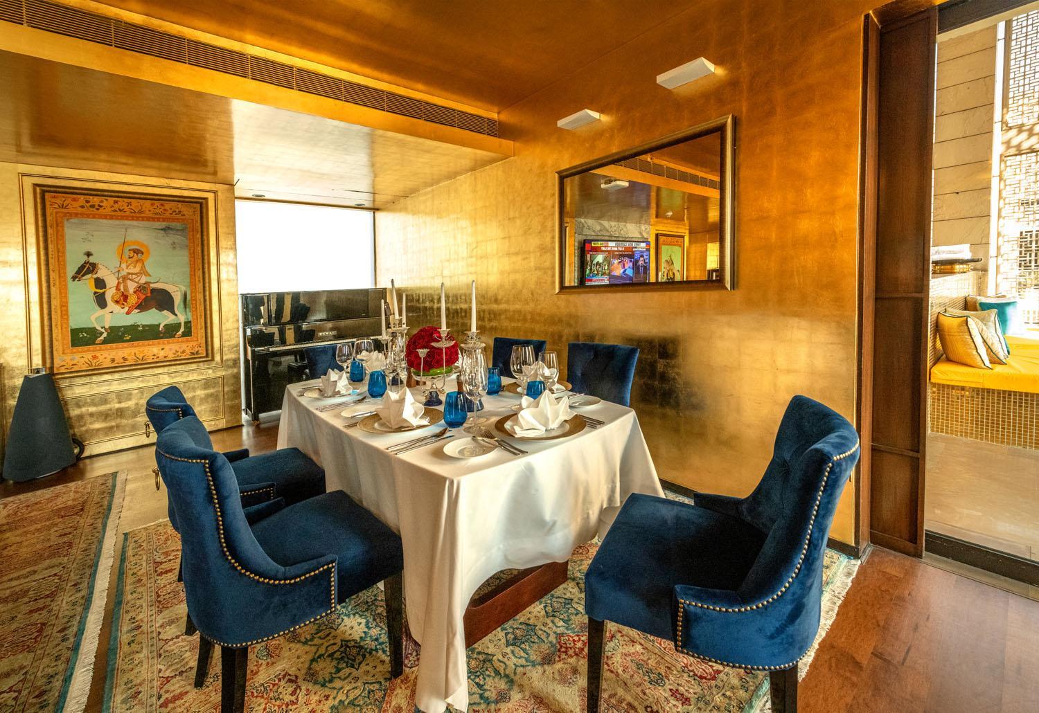 Sultan Suite with Happy Hours at Safari Lounge 5 to 7 pm, Buy 01 drink and get another drink complimentary (spirits), 1200 spa credit per booking