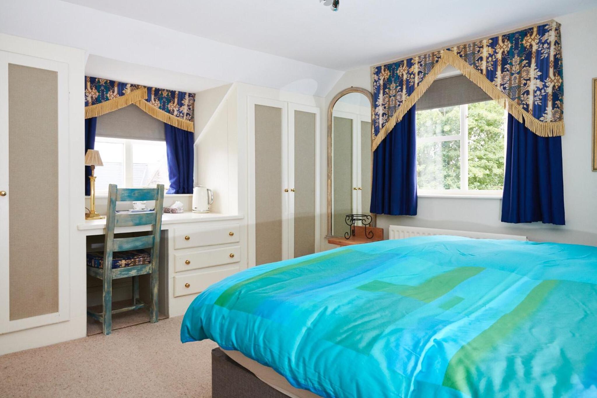 Double or Twin Room with Private Bathroom photo 1