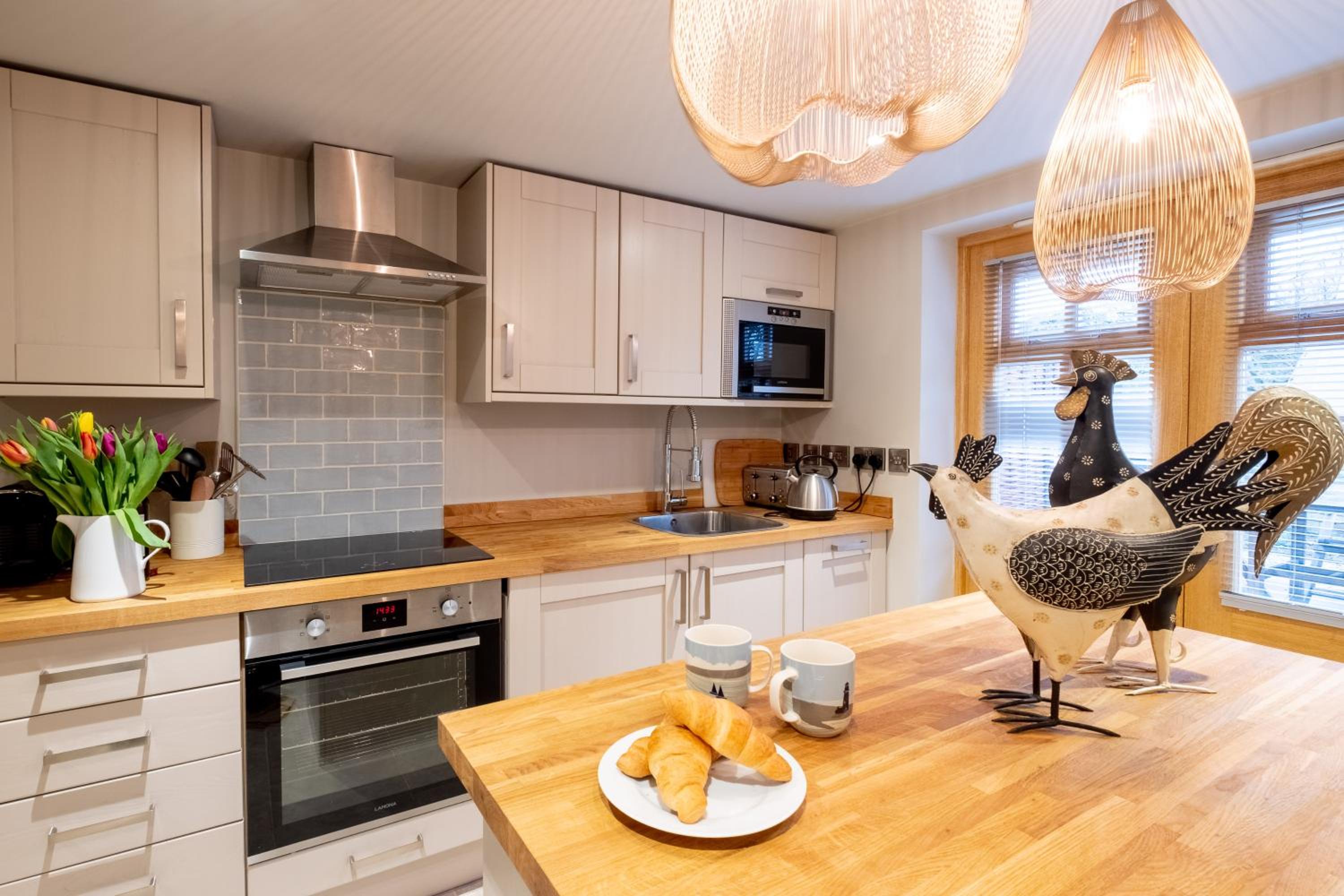 Two-Bedroom House - Photo 17