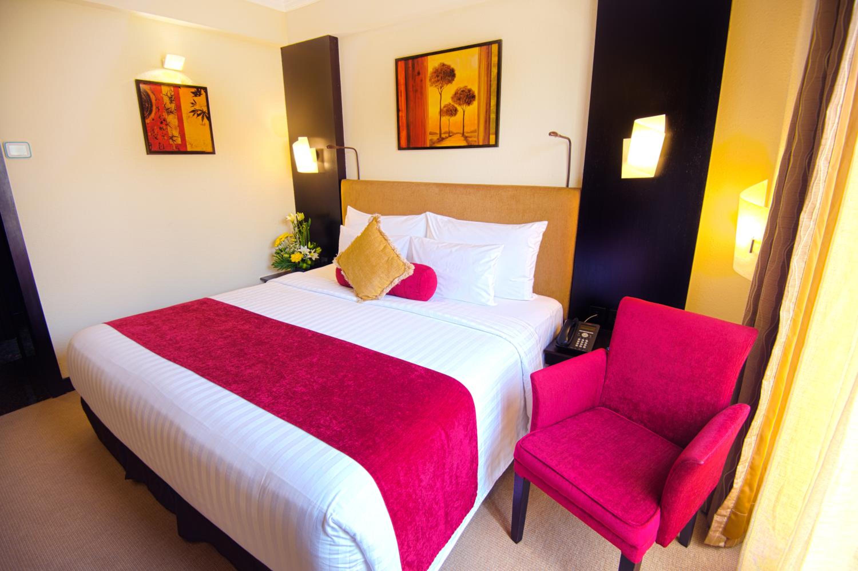 Executive Room with Complimentary evening Hi Tea (from 4pm to 6pm) and 15% Discount on F&B - Photo 3