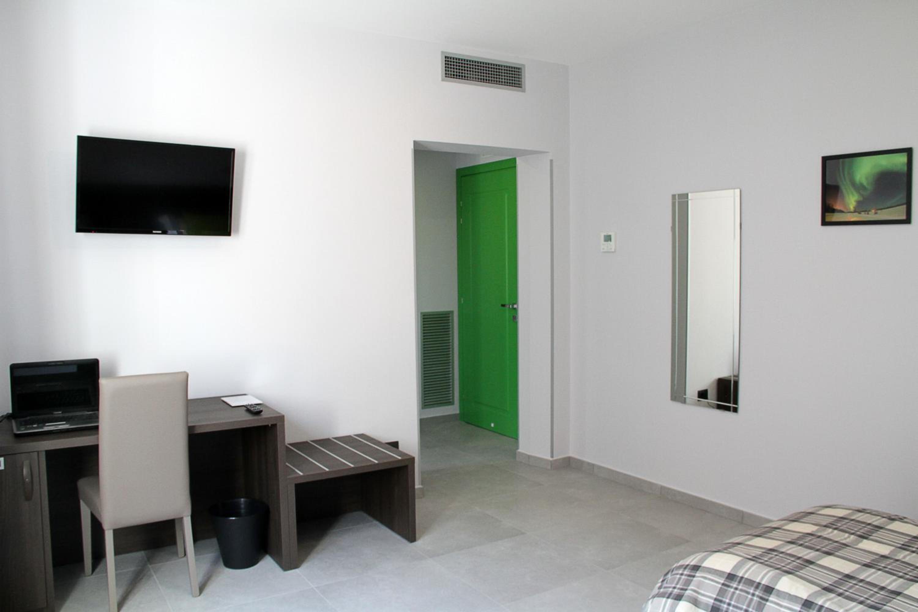 Large Twin Room photo 3