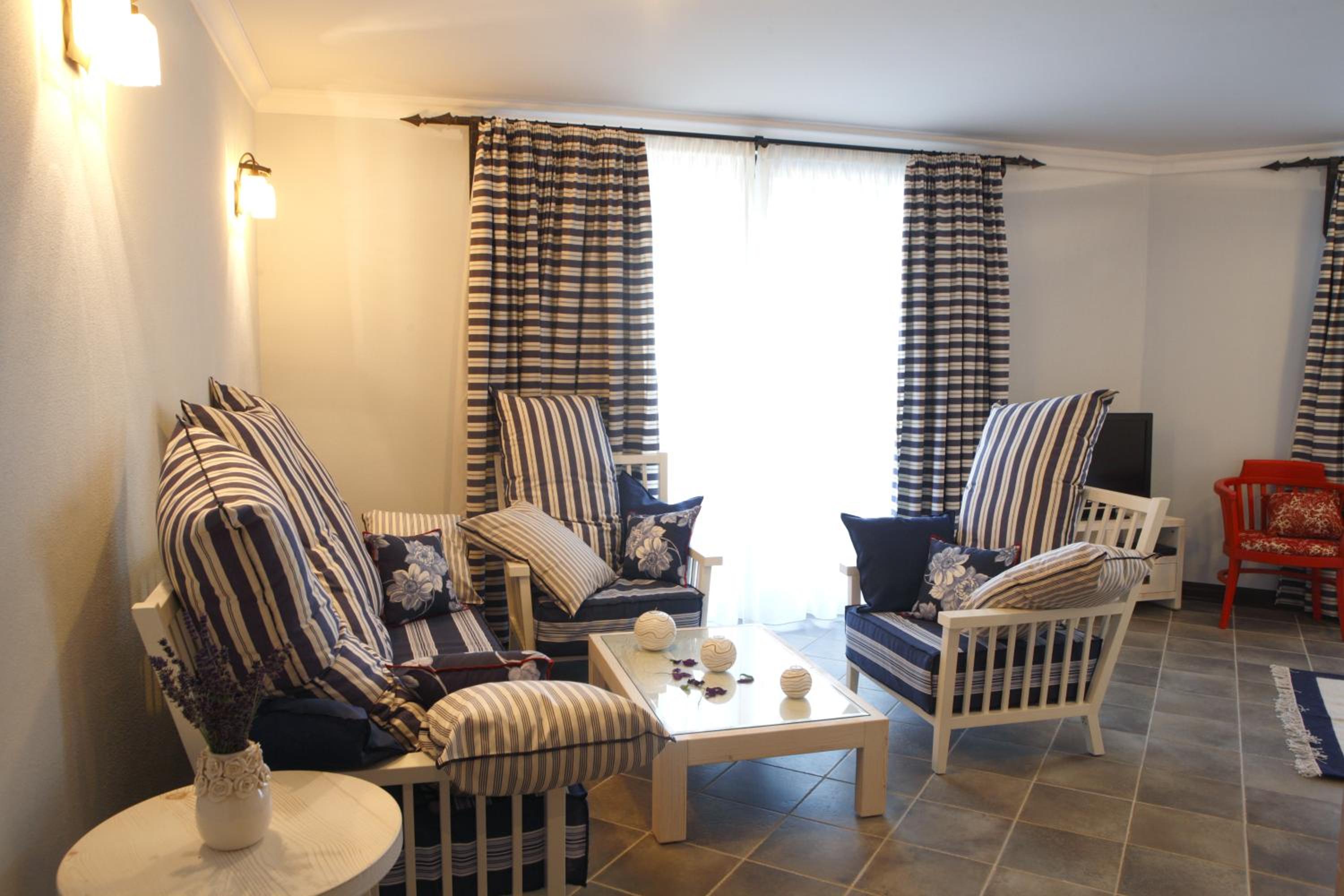 Deluxe Double Room with Balcony and Sea View photo 3