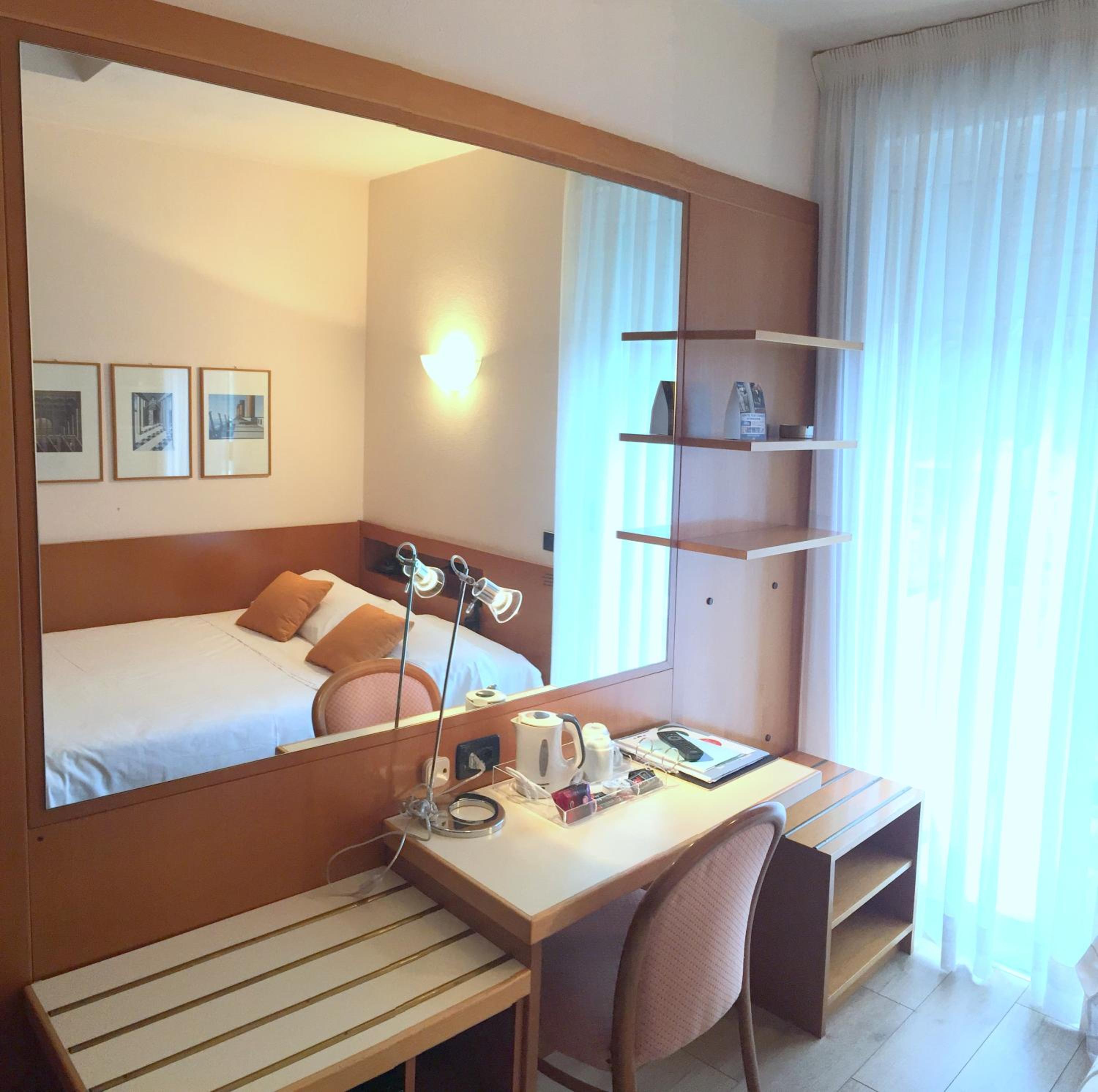 Single Room with Garden View - Photo 2