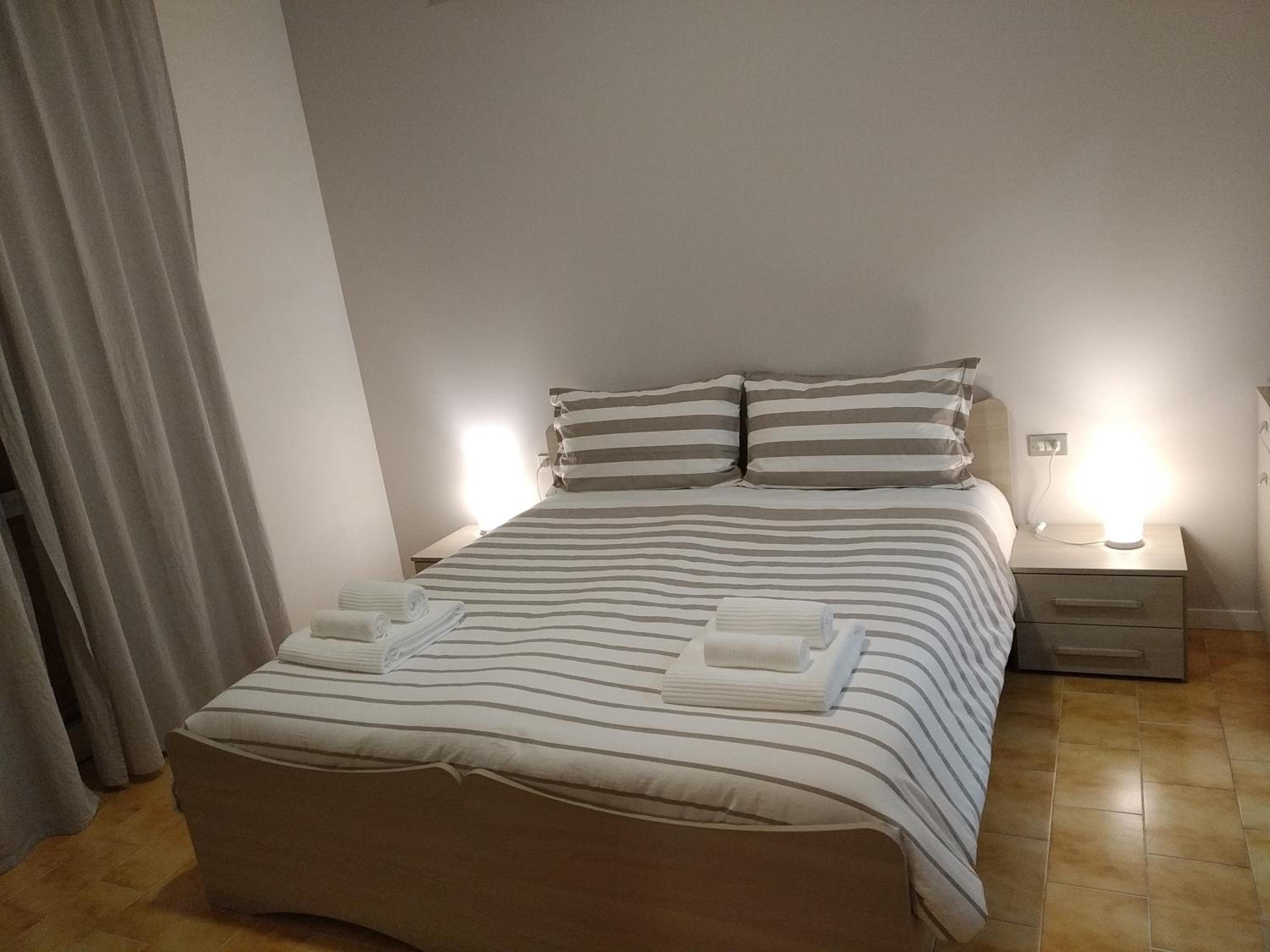 Double Room with Private Bathroom photo 2