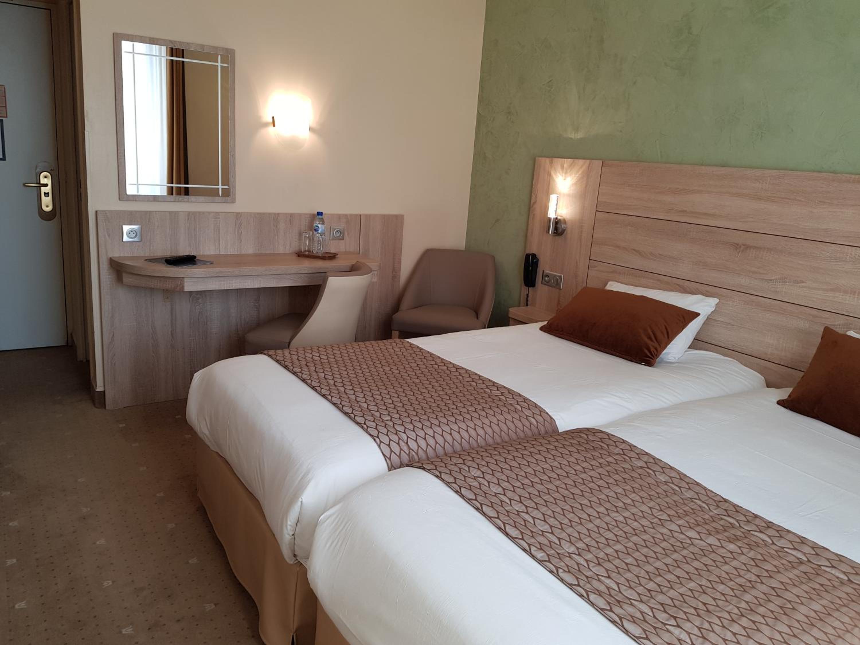 Standard Twin Room