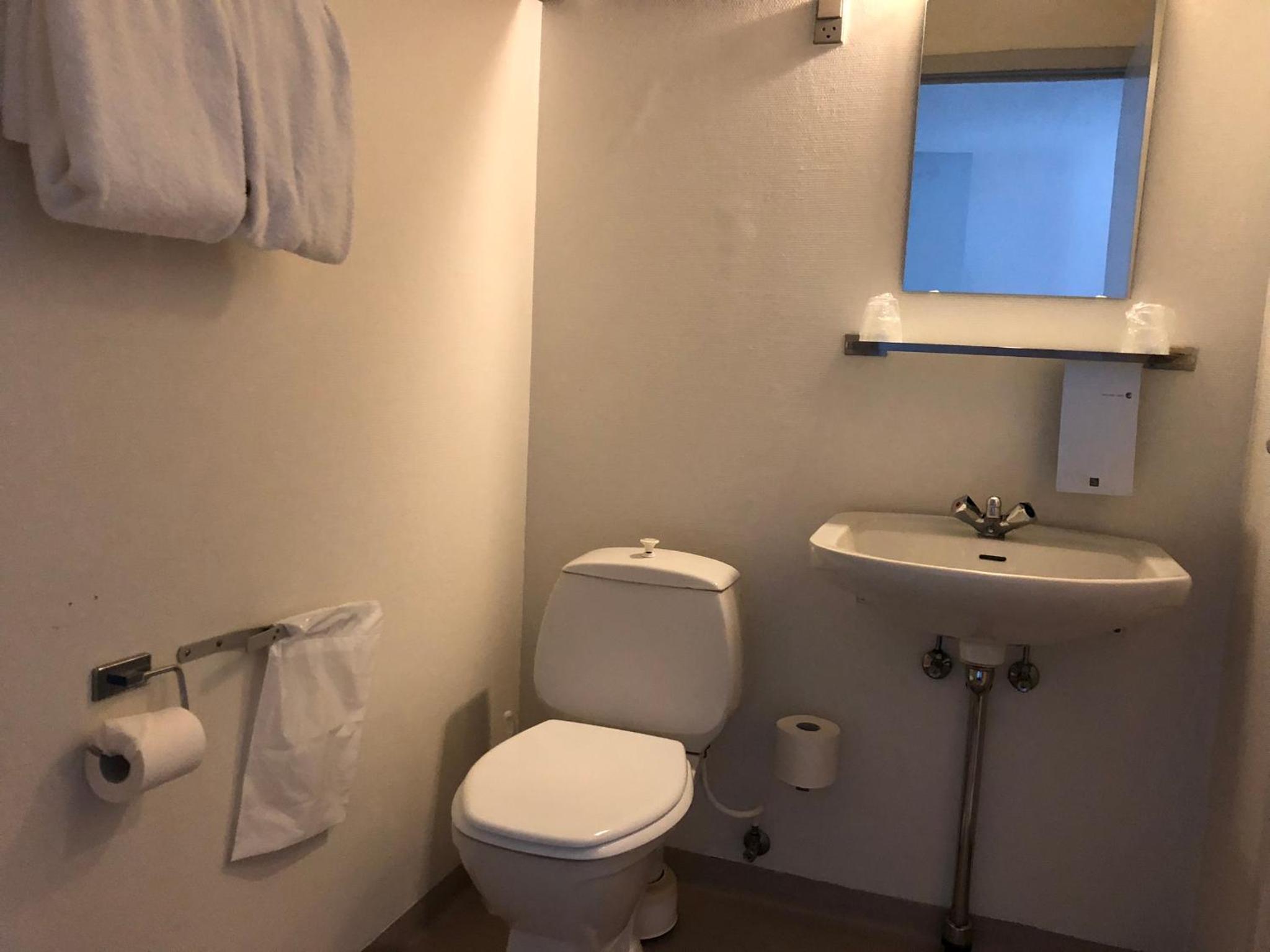 Single Room with Private Bathroom, photo 7
