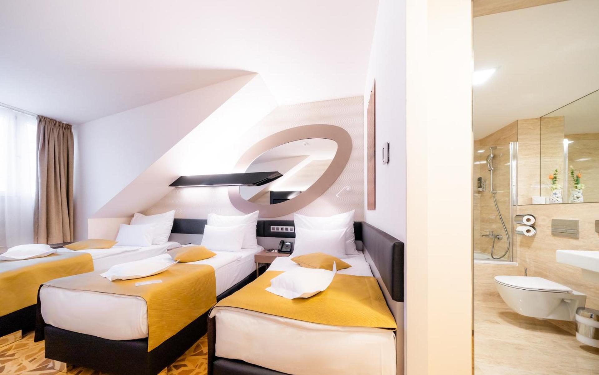 Triple Room - Photo 2