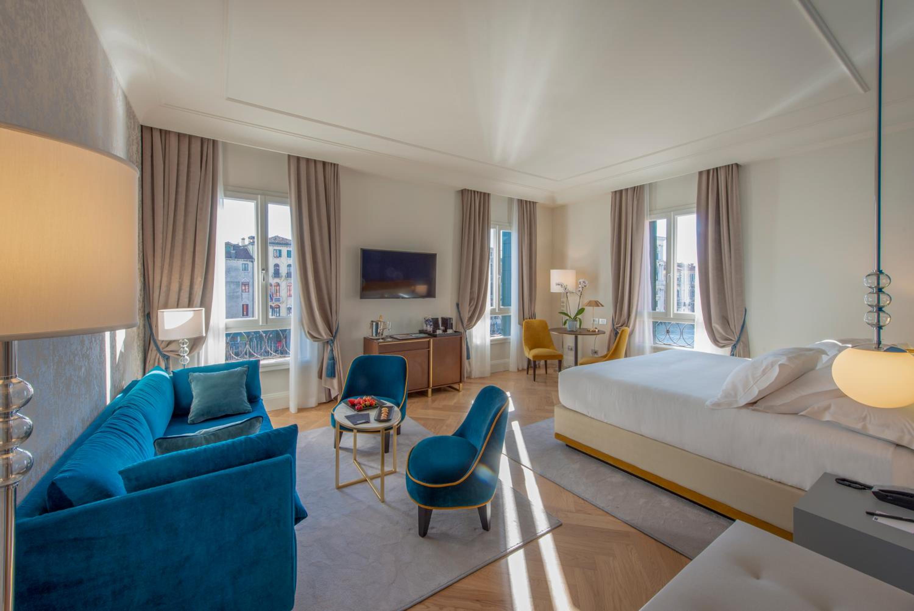 Junior Suite with Canal View